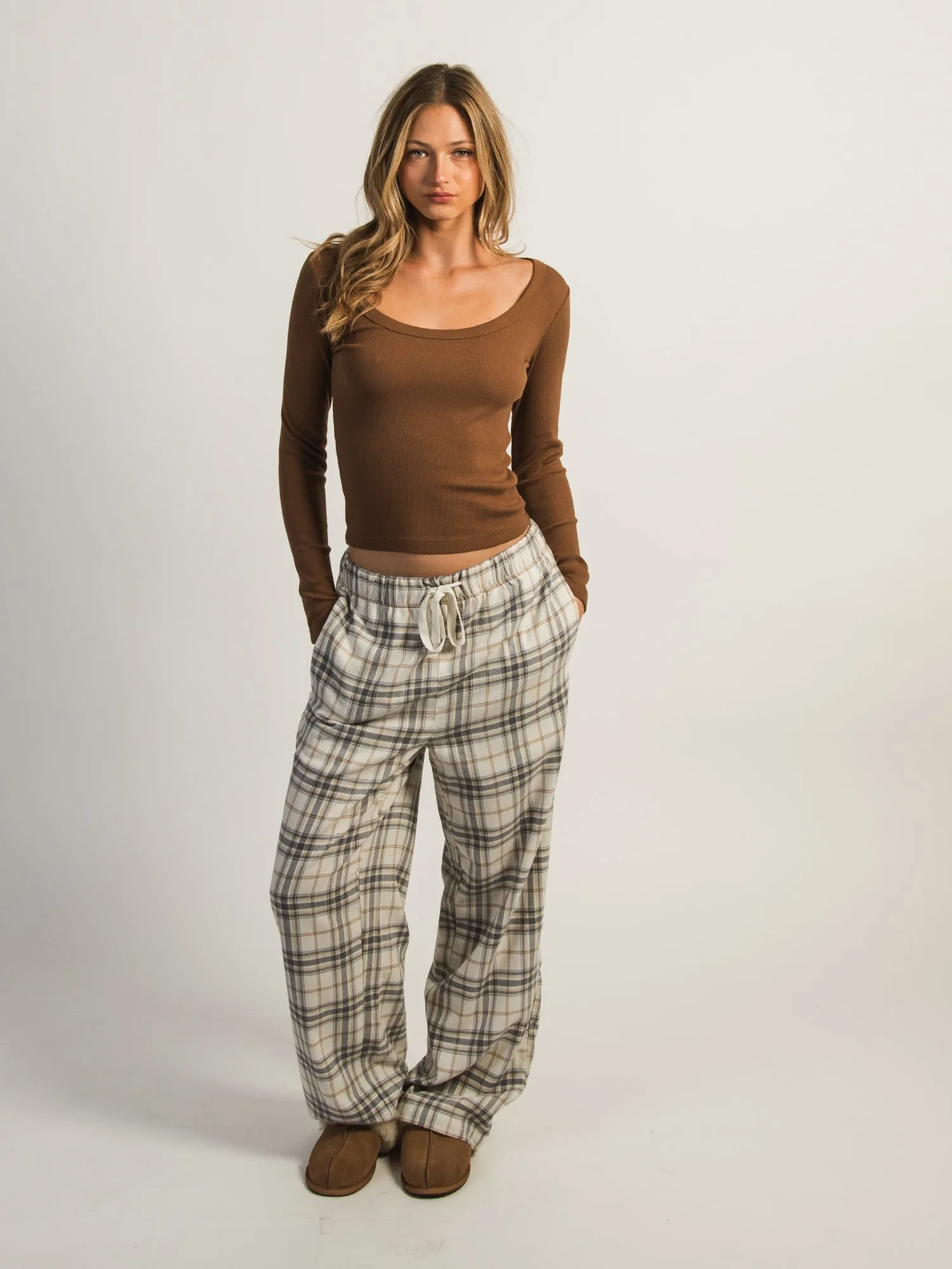 HARLOW ESSENTIAL SCOOP NECK LONG SLEEVE - LATTE sold by Harlow product image thumbnail 2