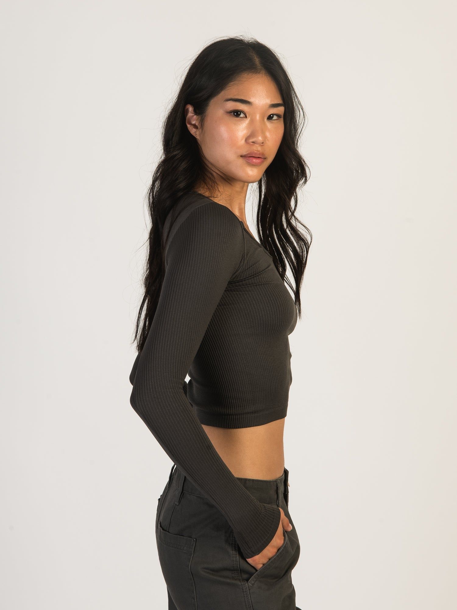 HARLOW HARPER SEAMLESS NOTCH LONG SLEEVE - CHARCOAL sold by Harlow product image thumbnail 3
