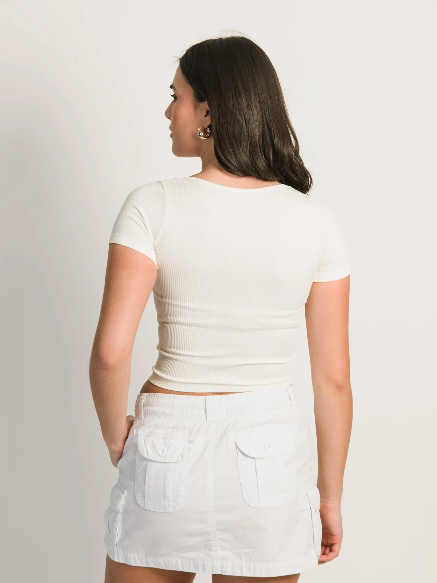 HARLOW SQUARE NECK SEAMLESS TEE - CREAM sold by Harlow product image thumbnail 3