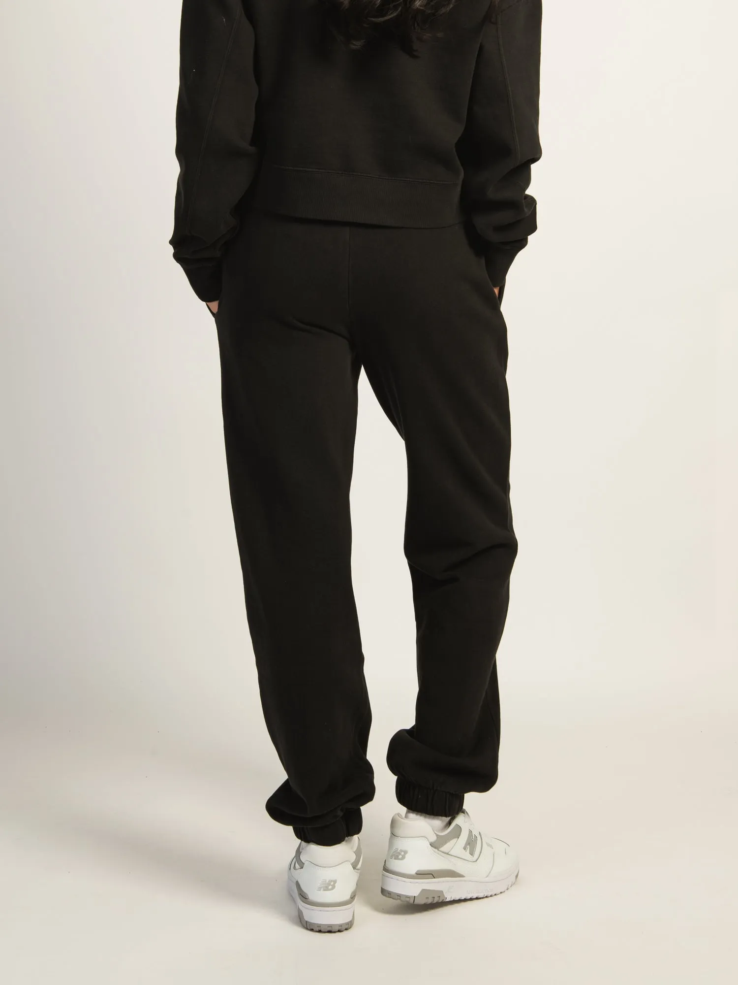 HARLOW JORDANA RELAXED SWEATPANT - BLACK sold by Harlow product image thumbnail 4