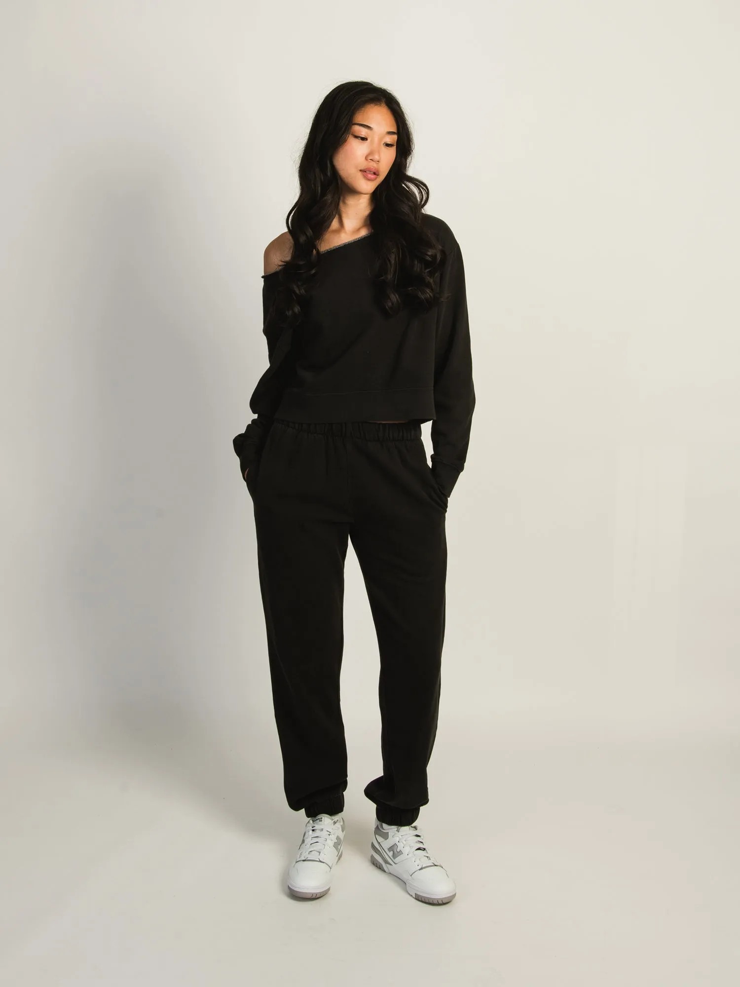 HARLOW JORDANA RELAXED SWEATPANT - BLACK sold by Harlow product image thumbnail 2