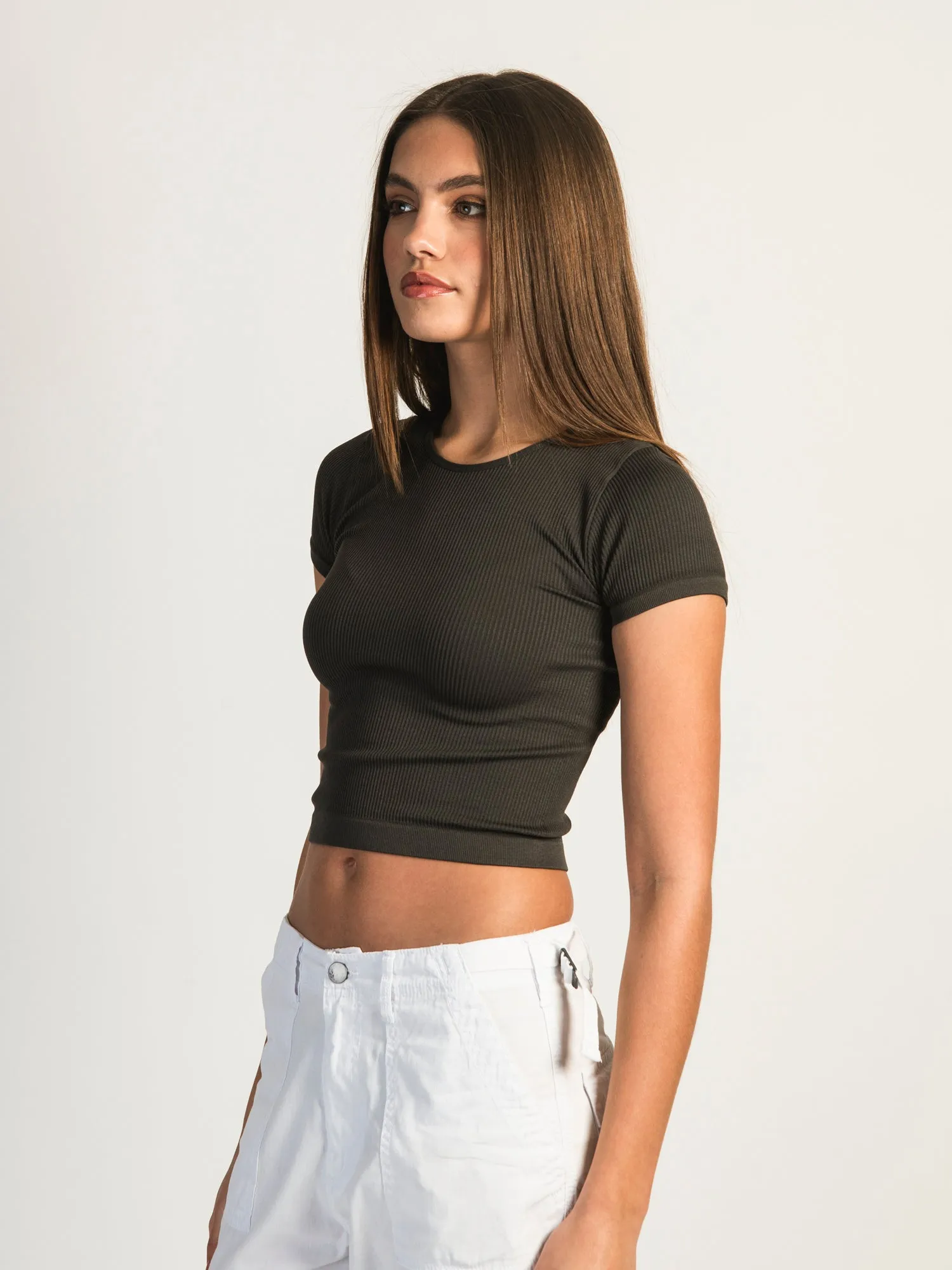 HARLOW RIBBED SEAMLESS TEE - CHARCOAL sold by Harlow product image thumbnail 2