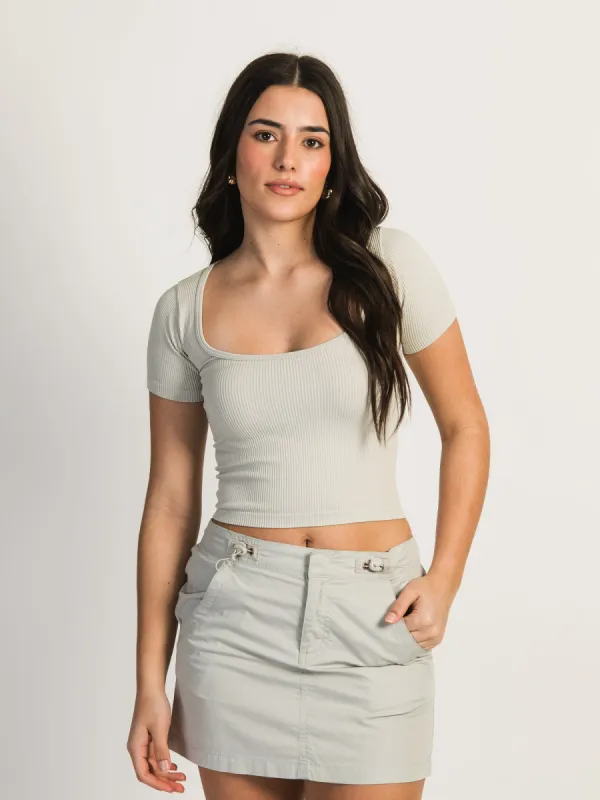 HARLOW SQUARE NECK SEAMLESS TEE - ROCK sold by Harlow