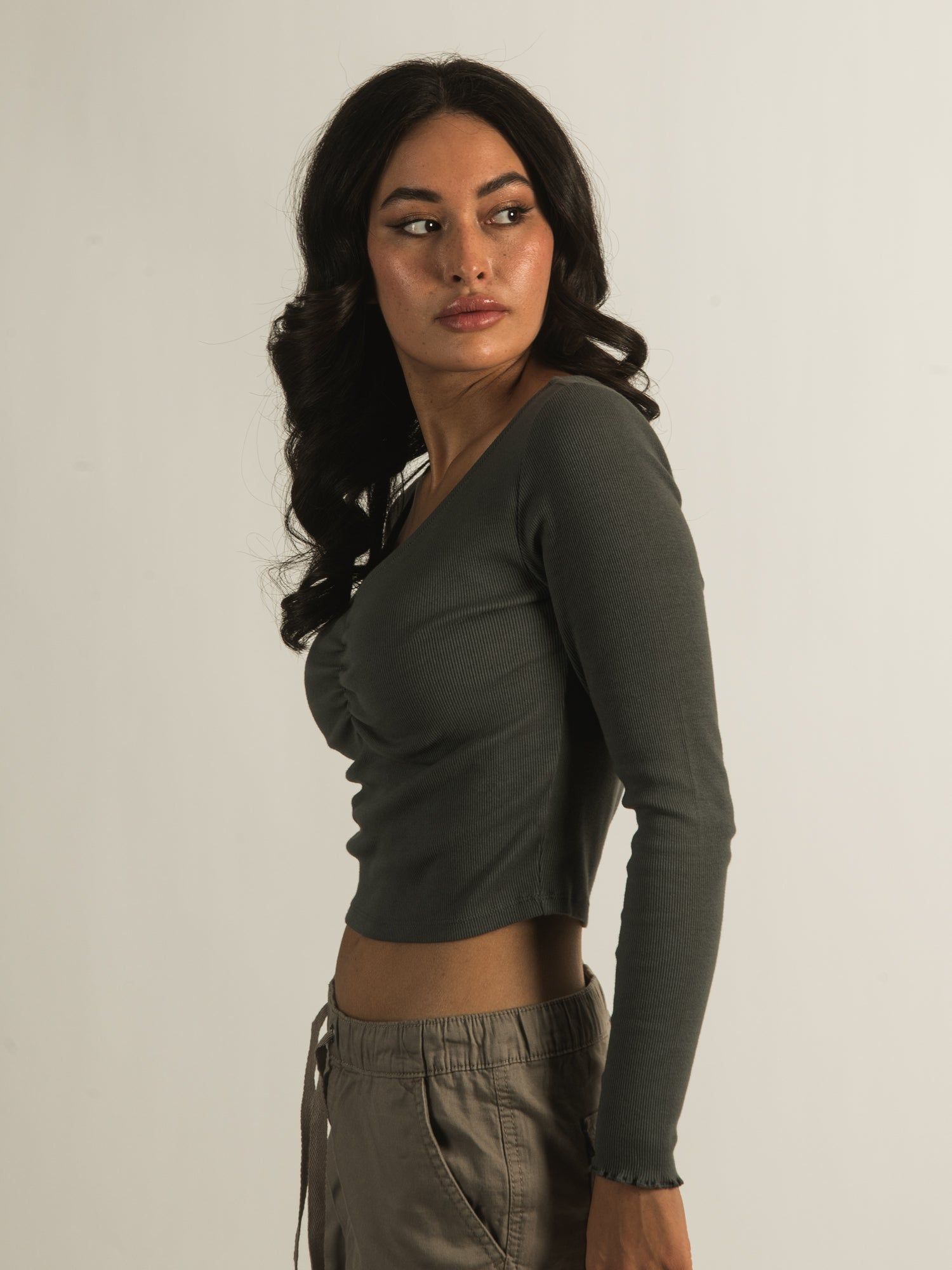 HARLOW KYLIE LONG SLEEVE VNECK sold by Harlow product image thumbnail 3