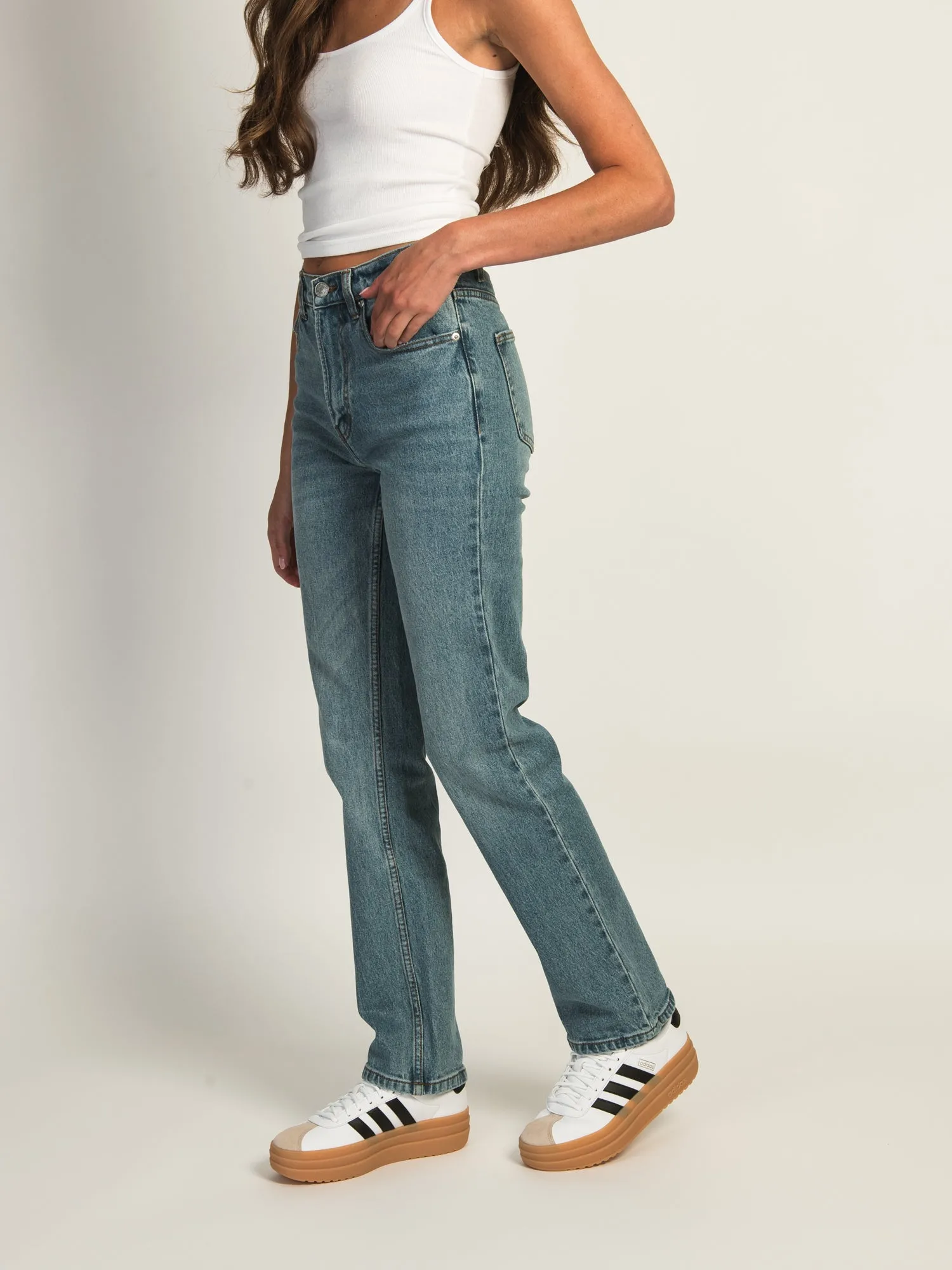 HARLOW HIGH-RISE STRAIGHT JEAN - MID WASH sold by Harlow product image thumbnail 3