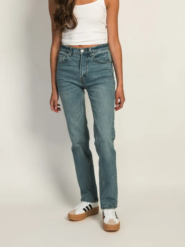 HARLOW HIGH-RISE STRAIGHT JEAN - MID WASH sold by Harlow