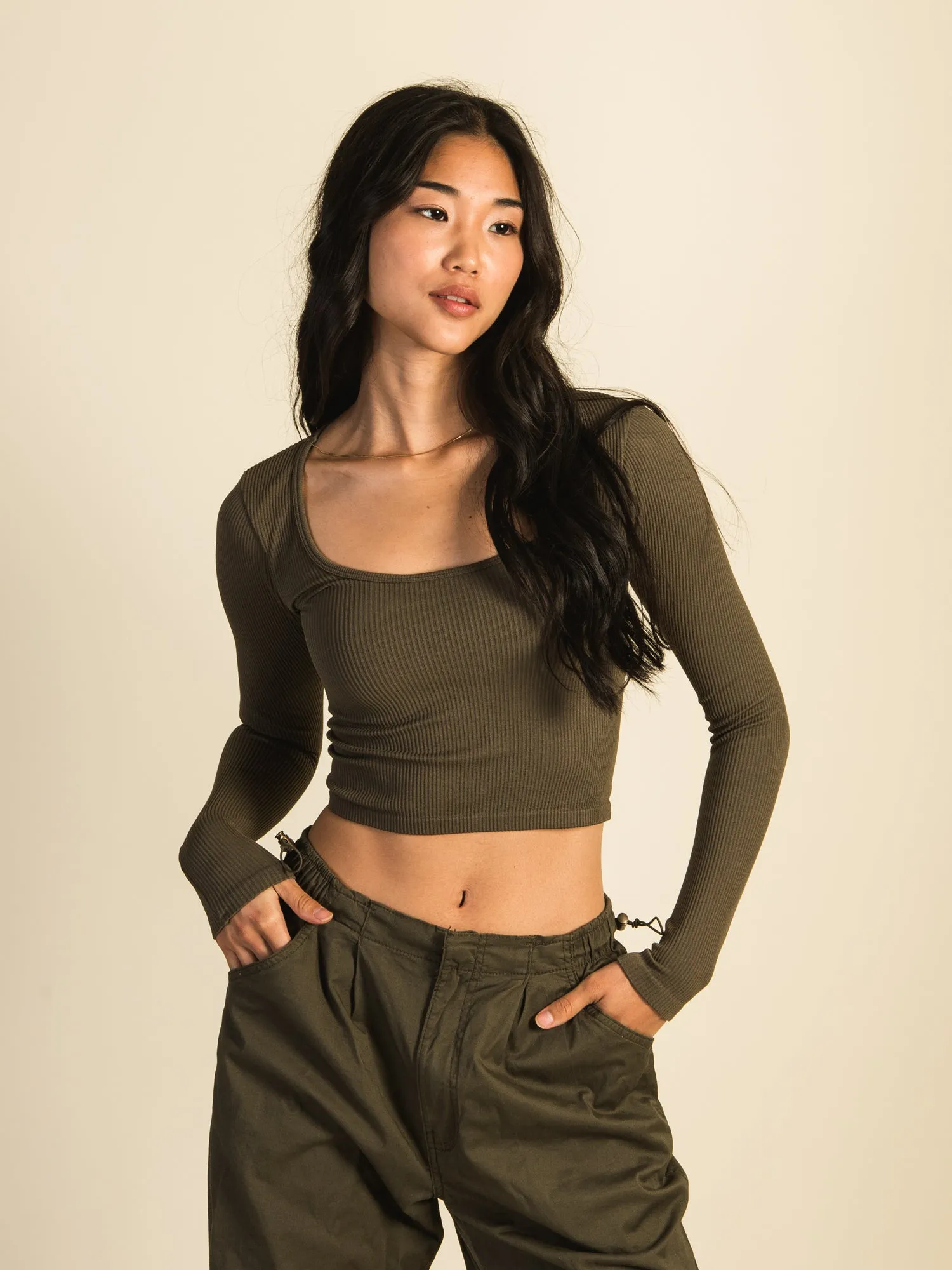 HARLOW SEAMLESS LONG SLEEVE SQUARE NECK - ARMY sold by Harlow