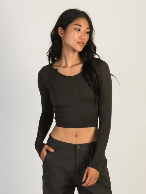 HARLOW HARPER SEAMLESS NOTCH LONG SLEEVE - CHARCOAL sold by Harlow
