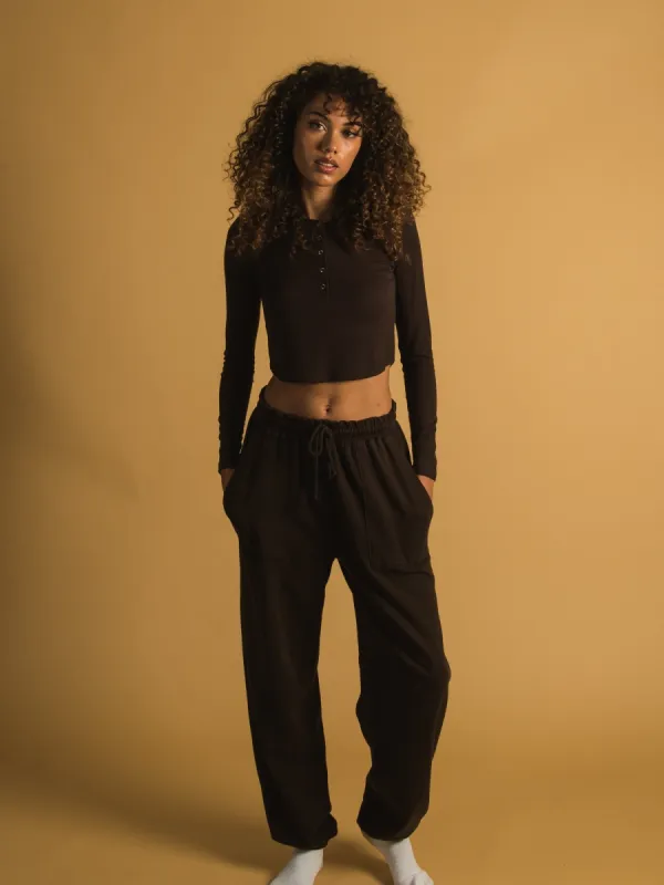 HARLOW HIGH RISE BOYFRIEND JOGGER sold by Harlow