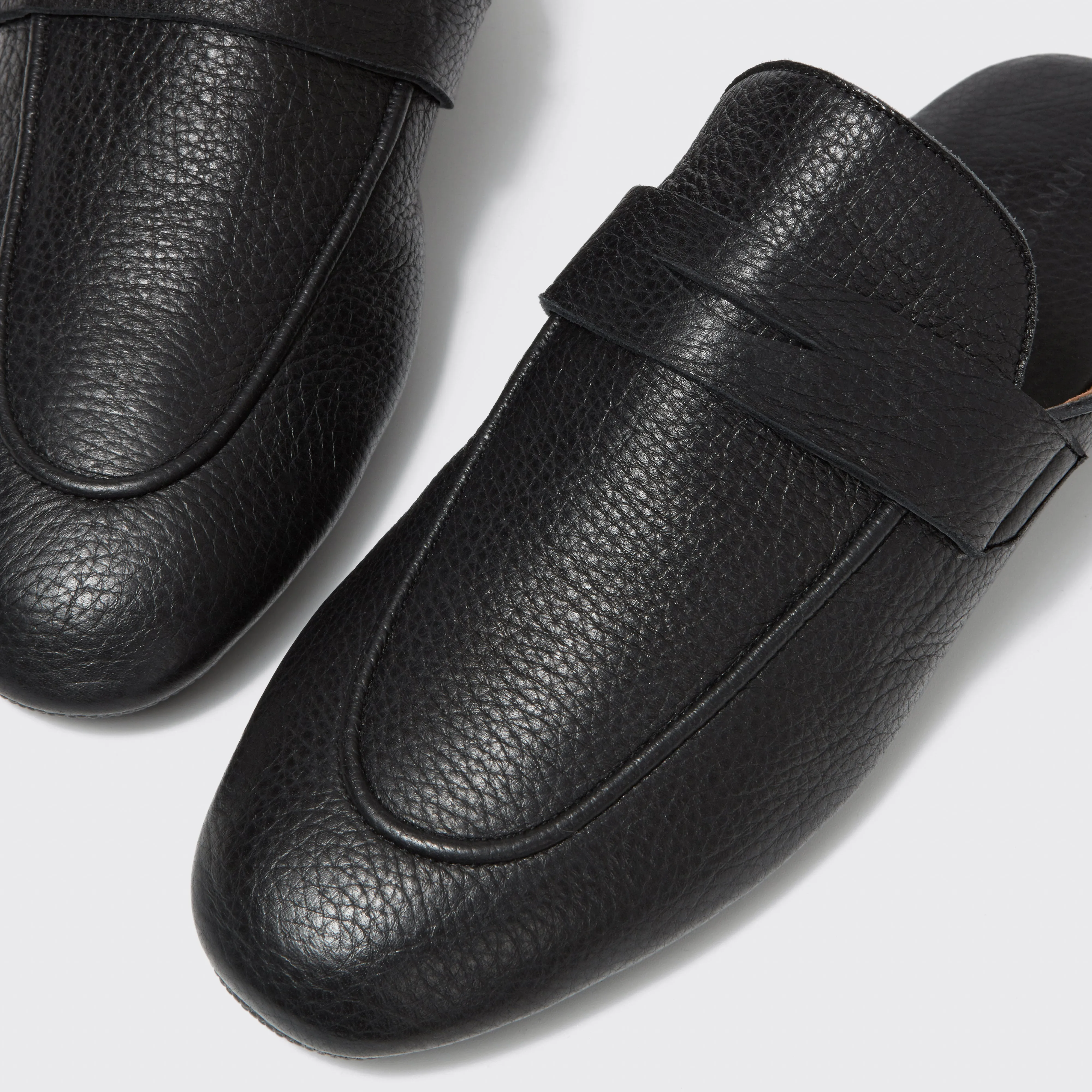 Kinnerton Deerskin Black sold by Harry's of London product image thumbnail 5