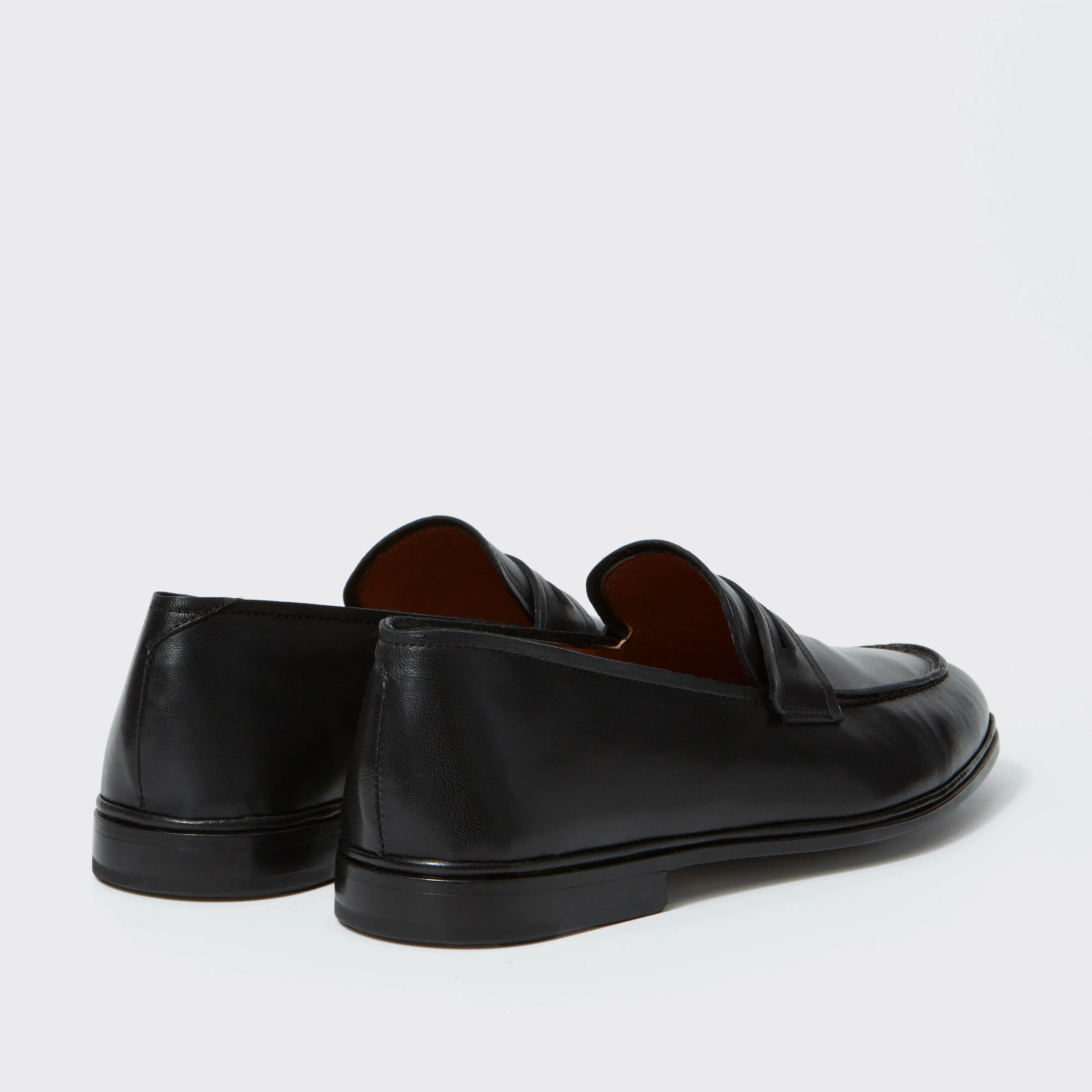 Windsor Soft Leather Black sold by Harry's of London product image thumbnail 3
