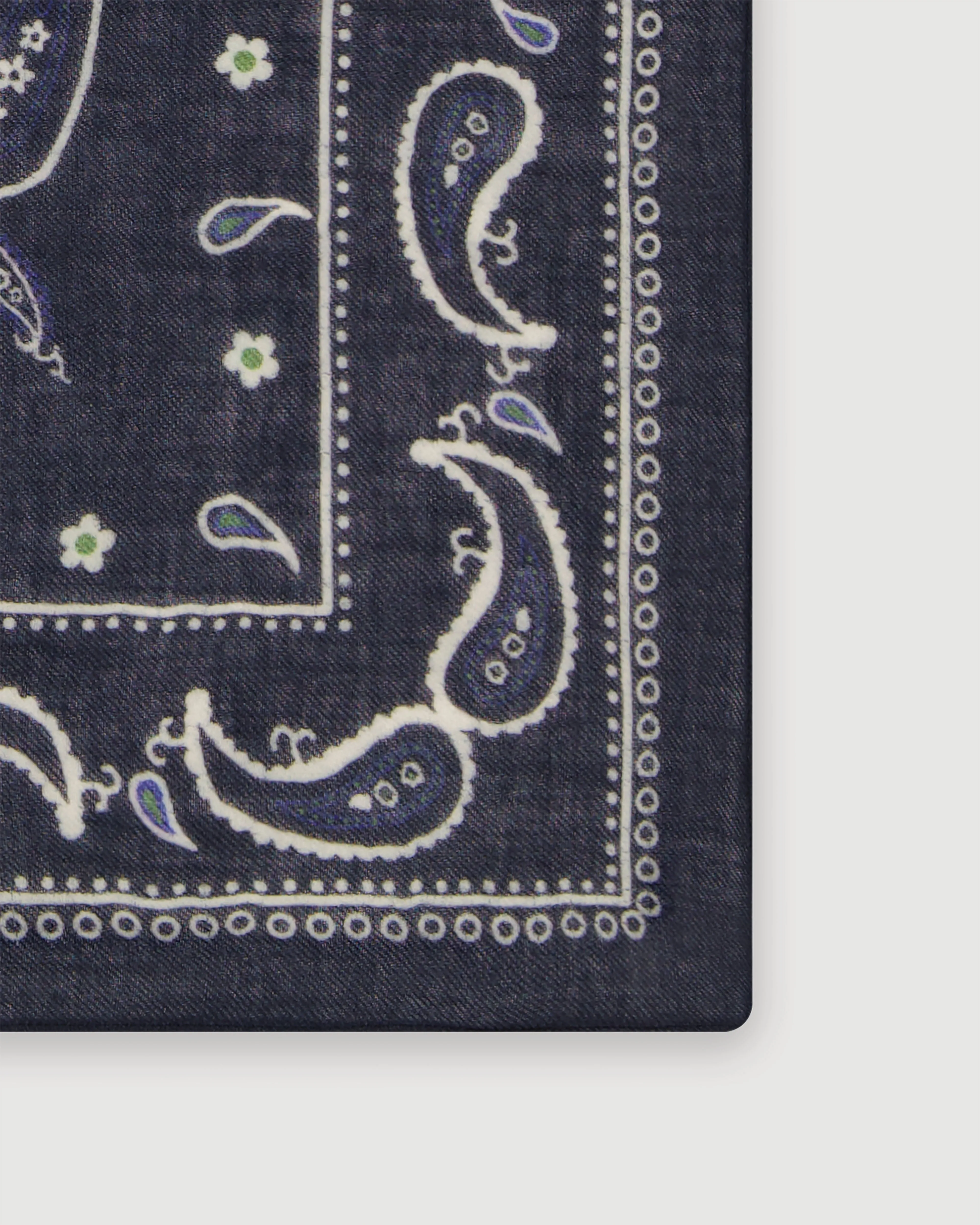 Bandana Femme en Laine Imprimé Bleu Marine sold by Hartford product image thumbnail 4