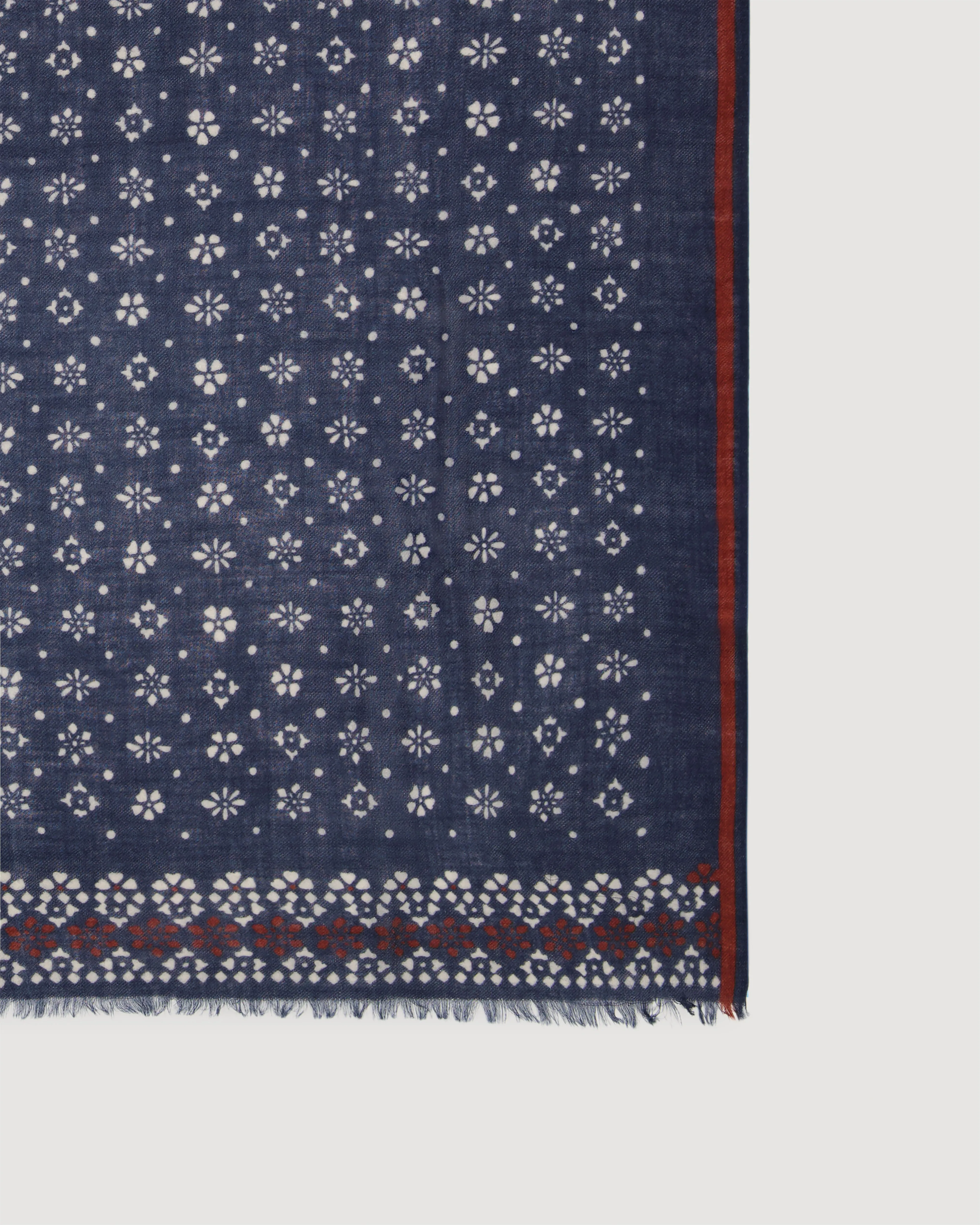 Echarpe Homme en Laine Imprimée Fleurs Indigo sold by Hartford product image thumbnail 4