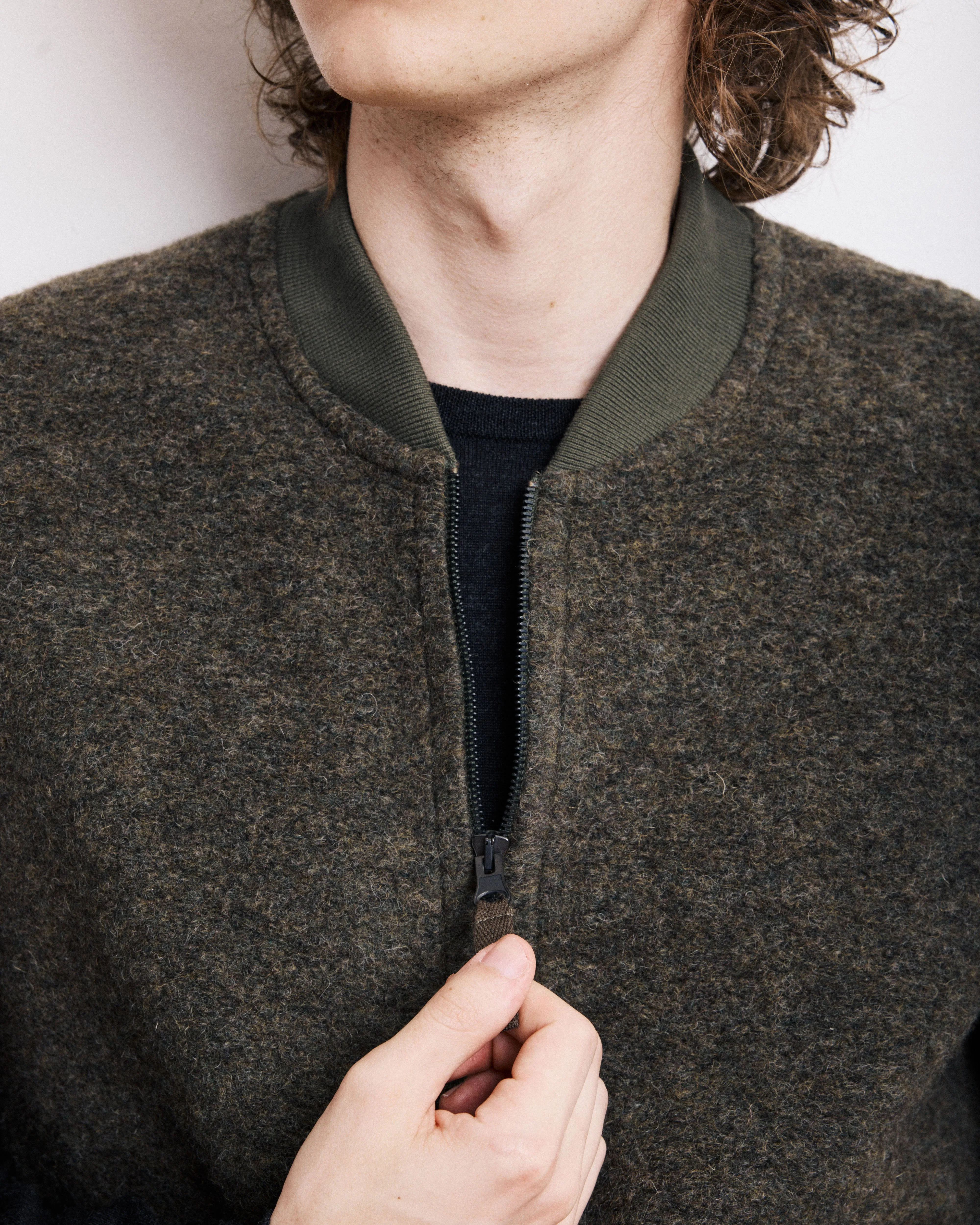 Gilet Homme en Laine Bouillie Vert Militaire Vest sold by Hartford product image thumbnail 2