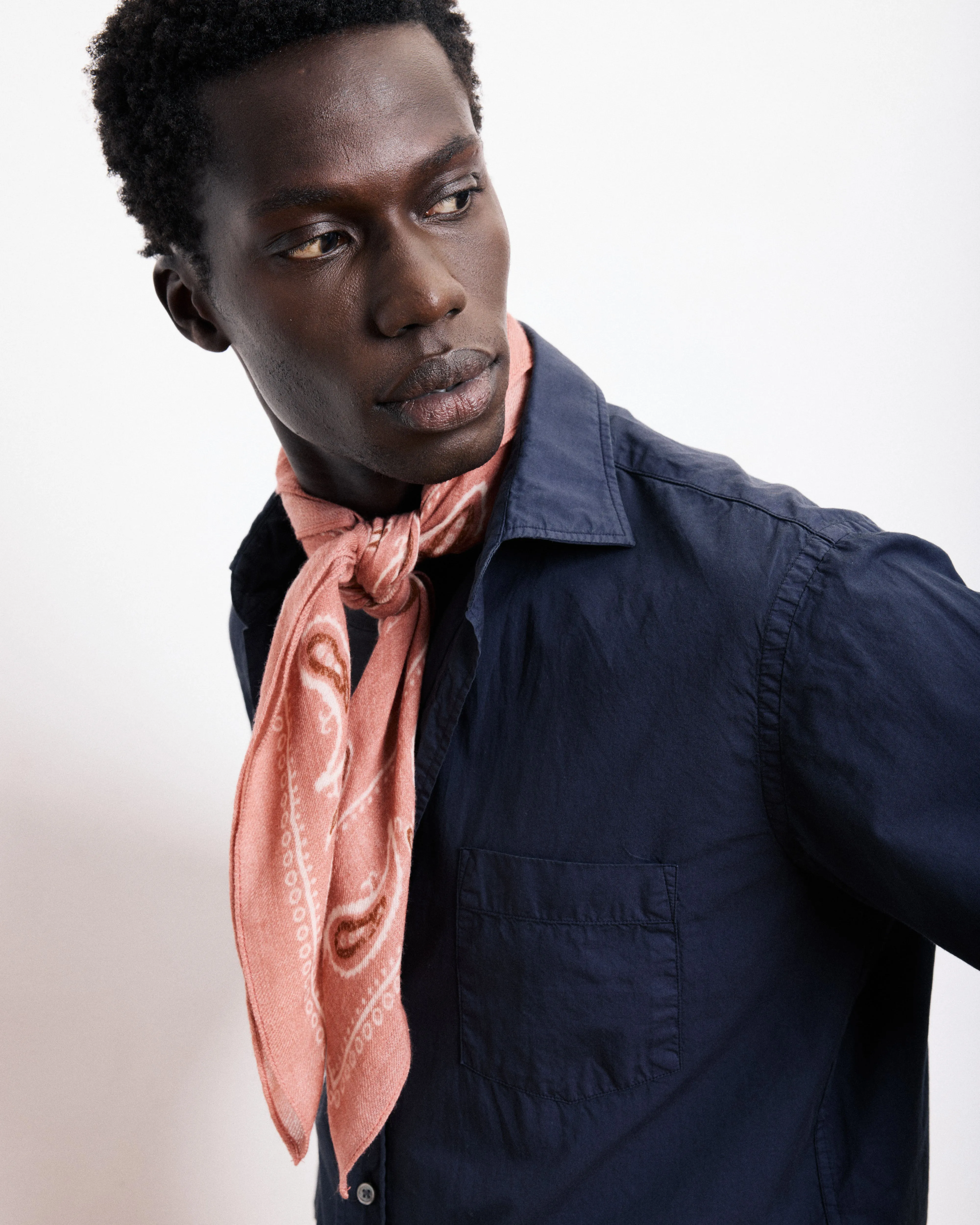 Echarpe Homme en Laine Imprimée Rose Bandana sold by Hartford product image thumbnail 2