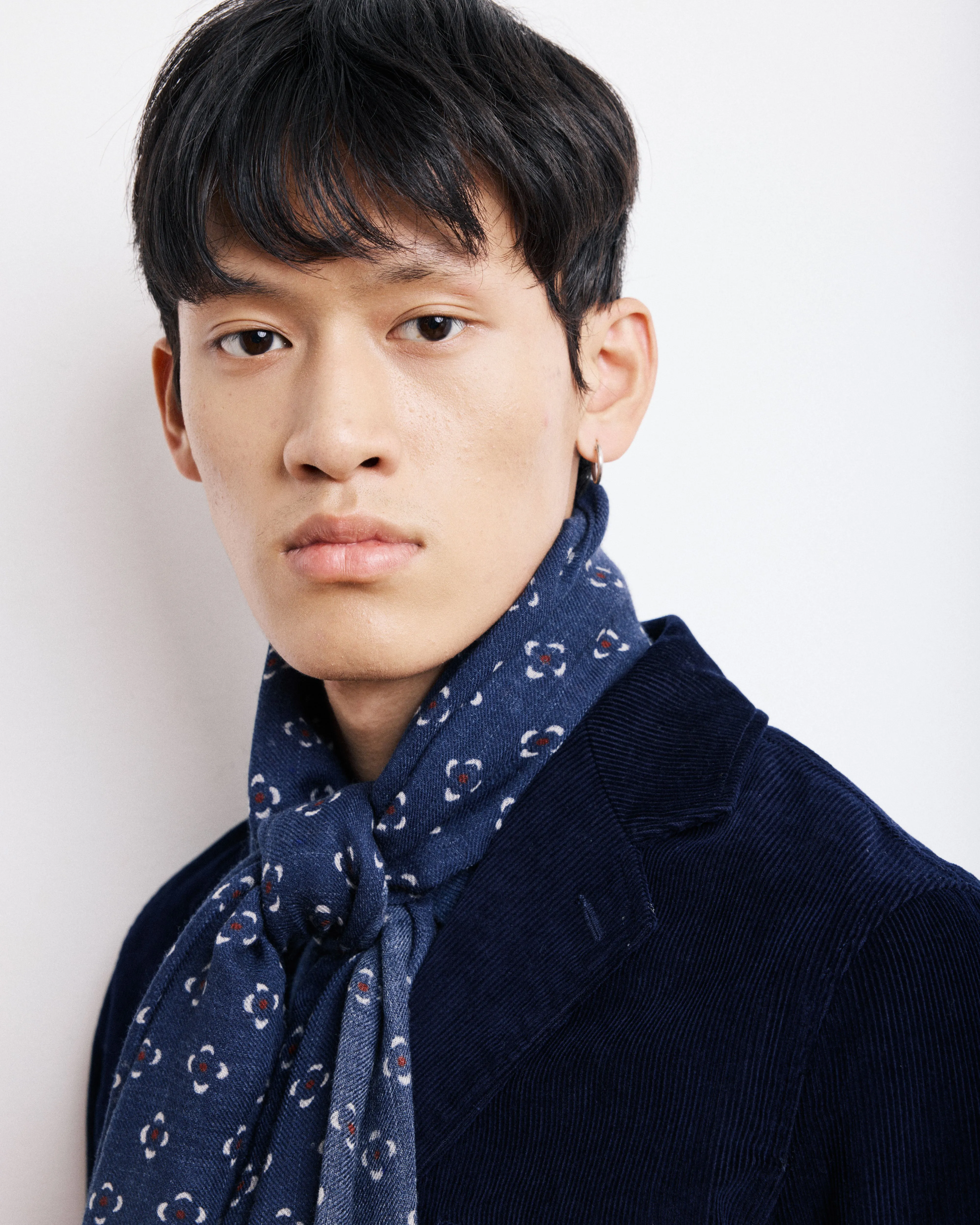 Echarpe Homme en Laine Imprimée à Pois Indigo sold by Hartford product image thumbnail 2