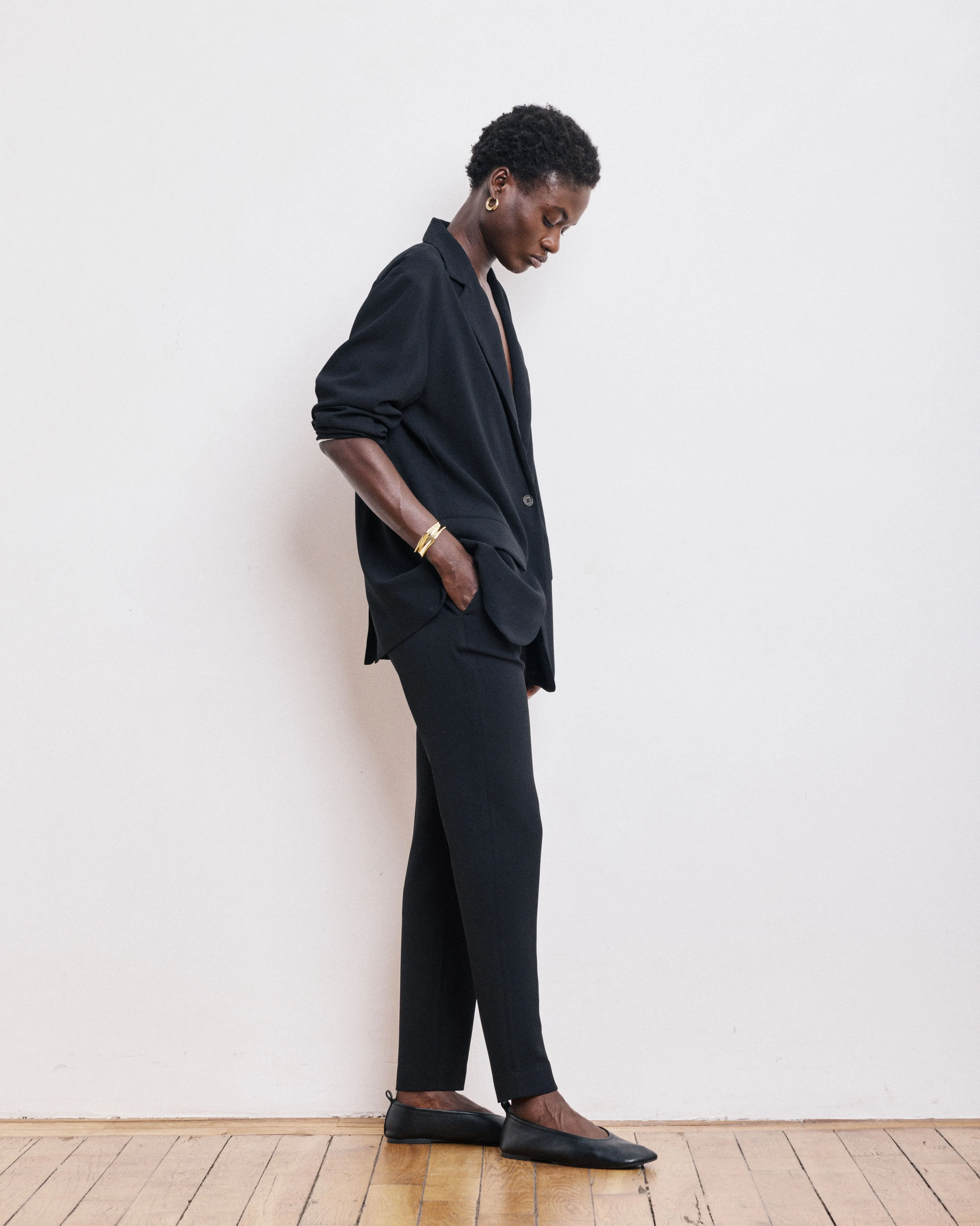 Veste Femme en Crêpe Noir Victo sold by Hartford product image thumbnail 2