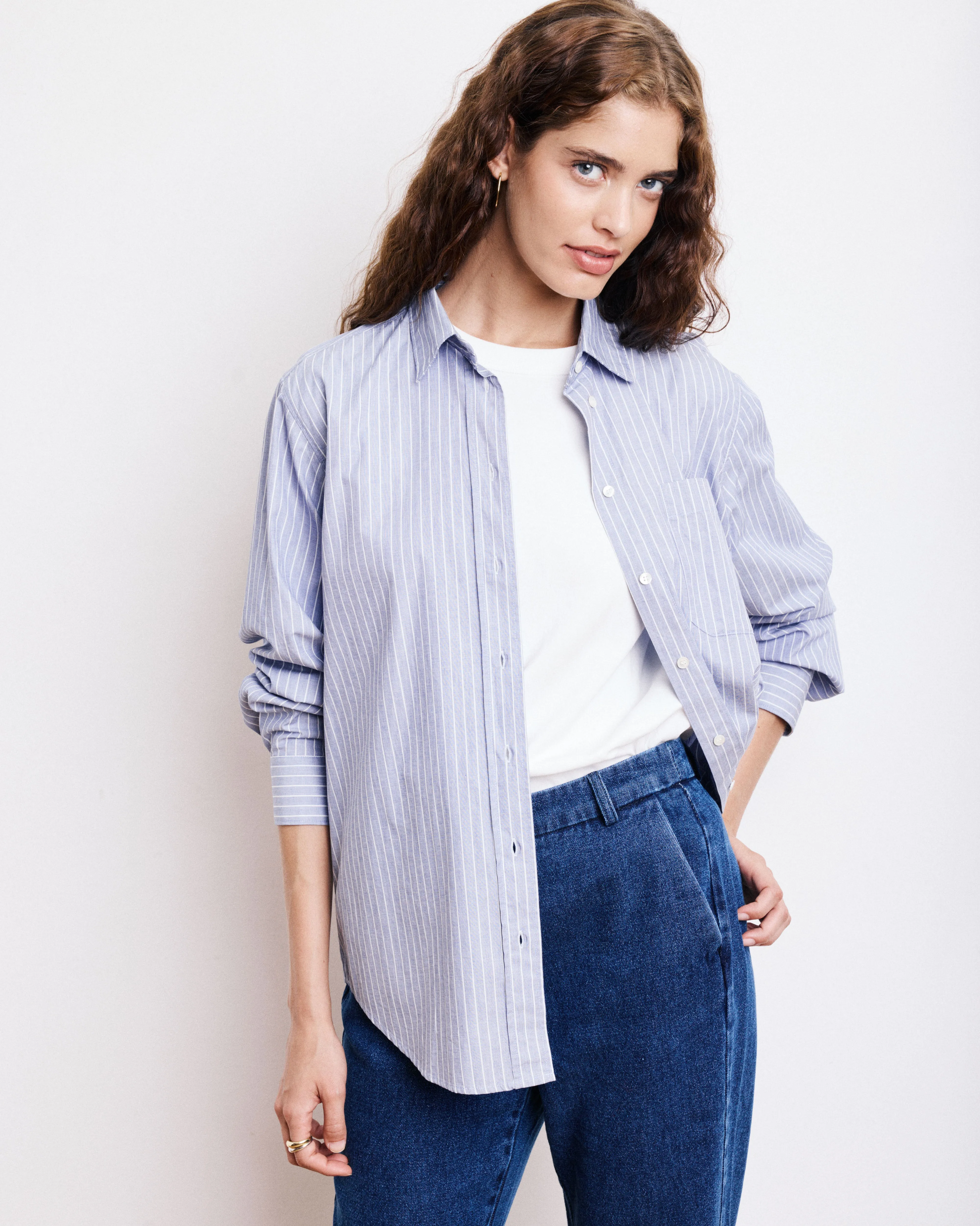 Chemise Femme en Popeline de Coton à Rayures Bleues Cover sold by Hartford