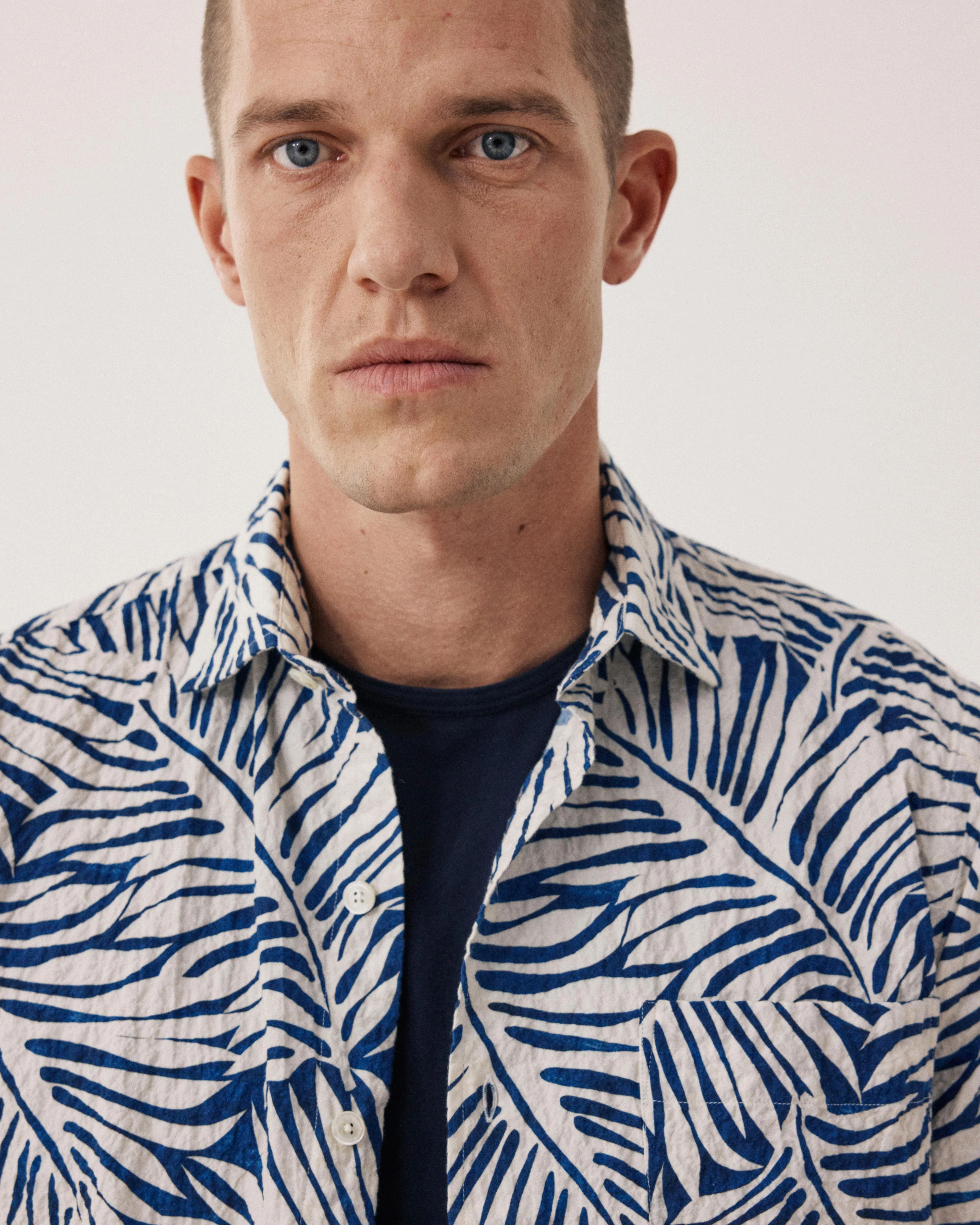 Chemise Homme en Coton Imprimé Palmiers Bleu Pedro sold by Hartford product image thumbnail 2