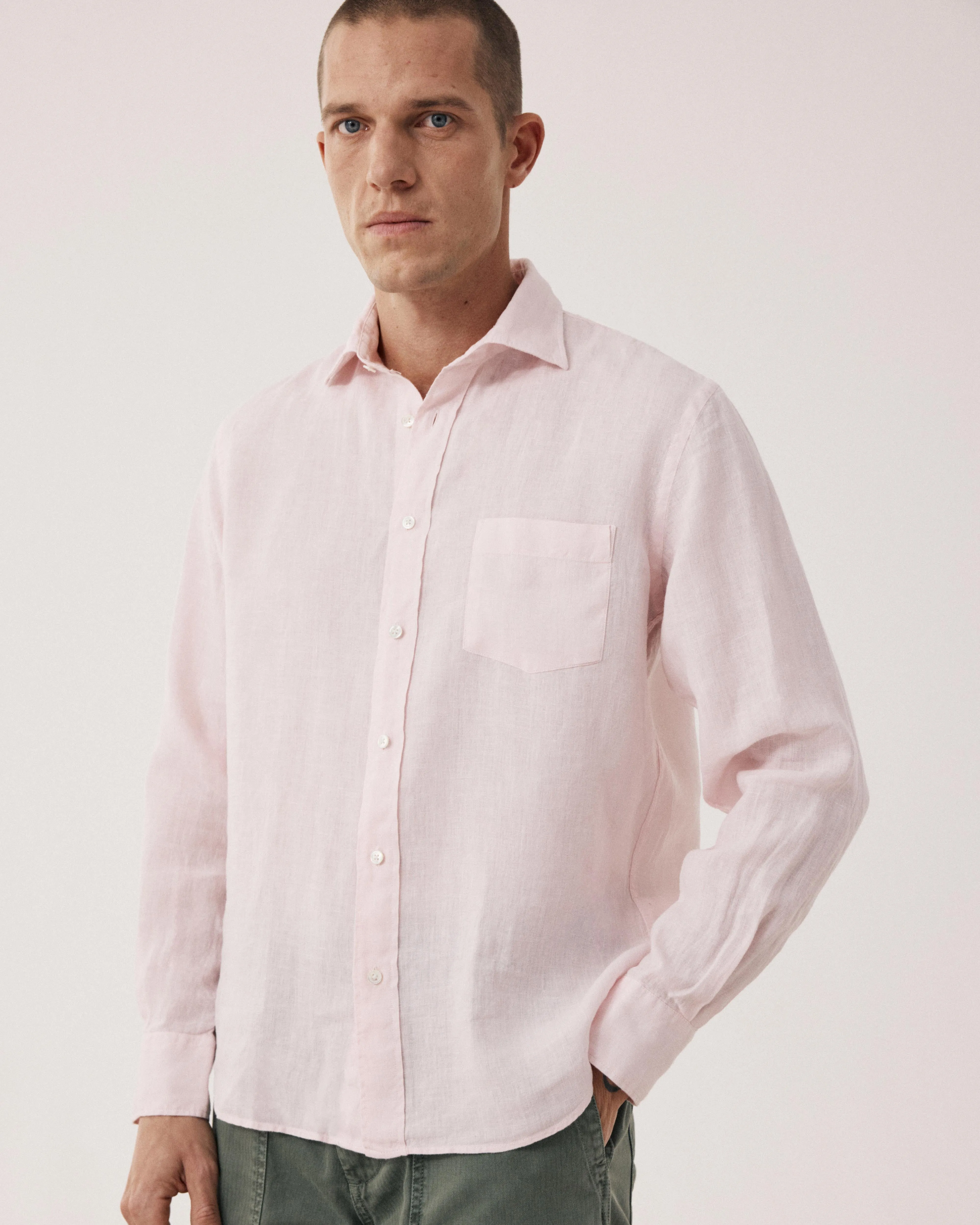 Chemise Homme en Lin Rose Pâle Paul sold by Hartford