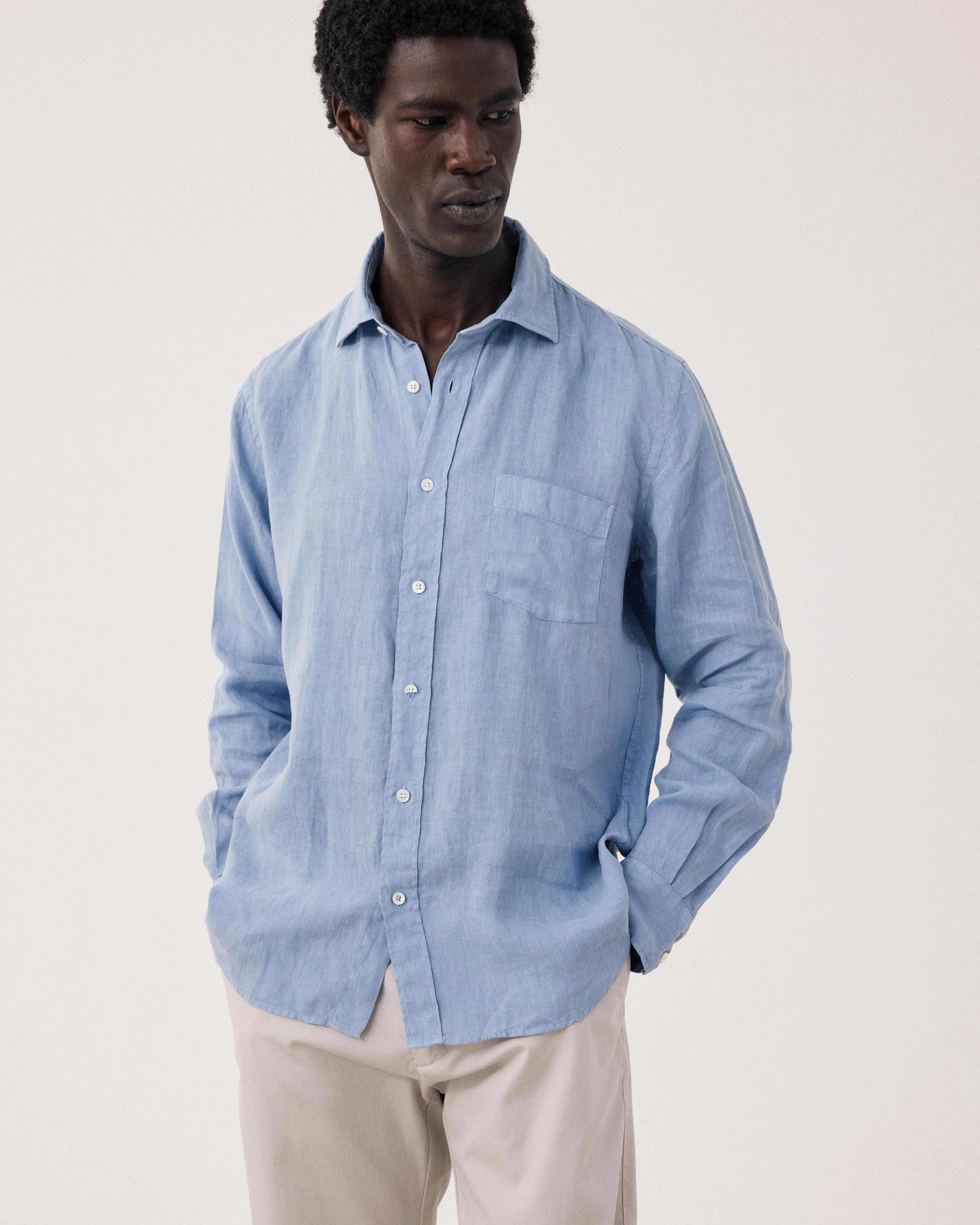 Chemise Homme en Lin Bleu Clair Paul sold by Hartford