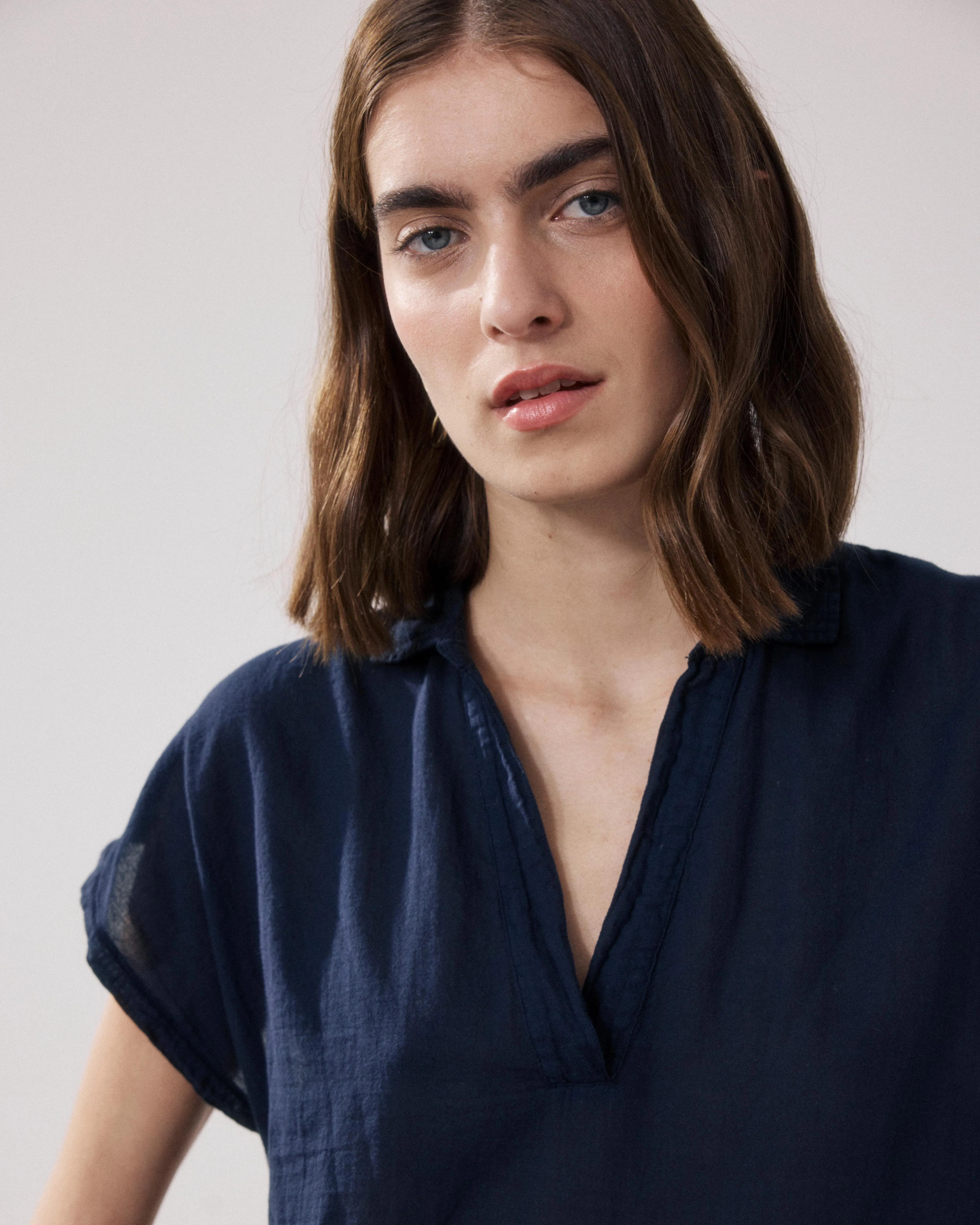 T-Shirt Femme en Coton Bi-Matière Bleu Nuit Tuggen sold by Hartford product image thumbnail 2