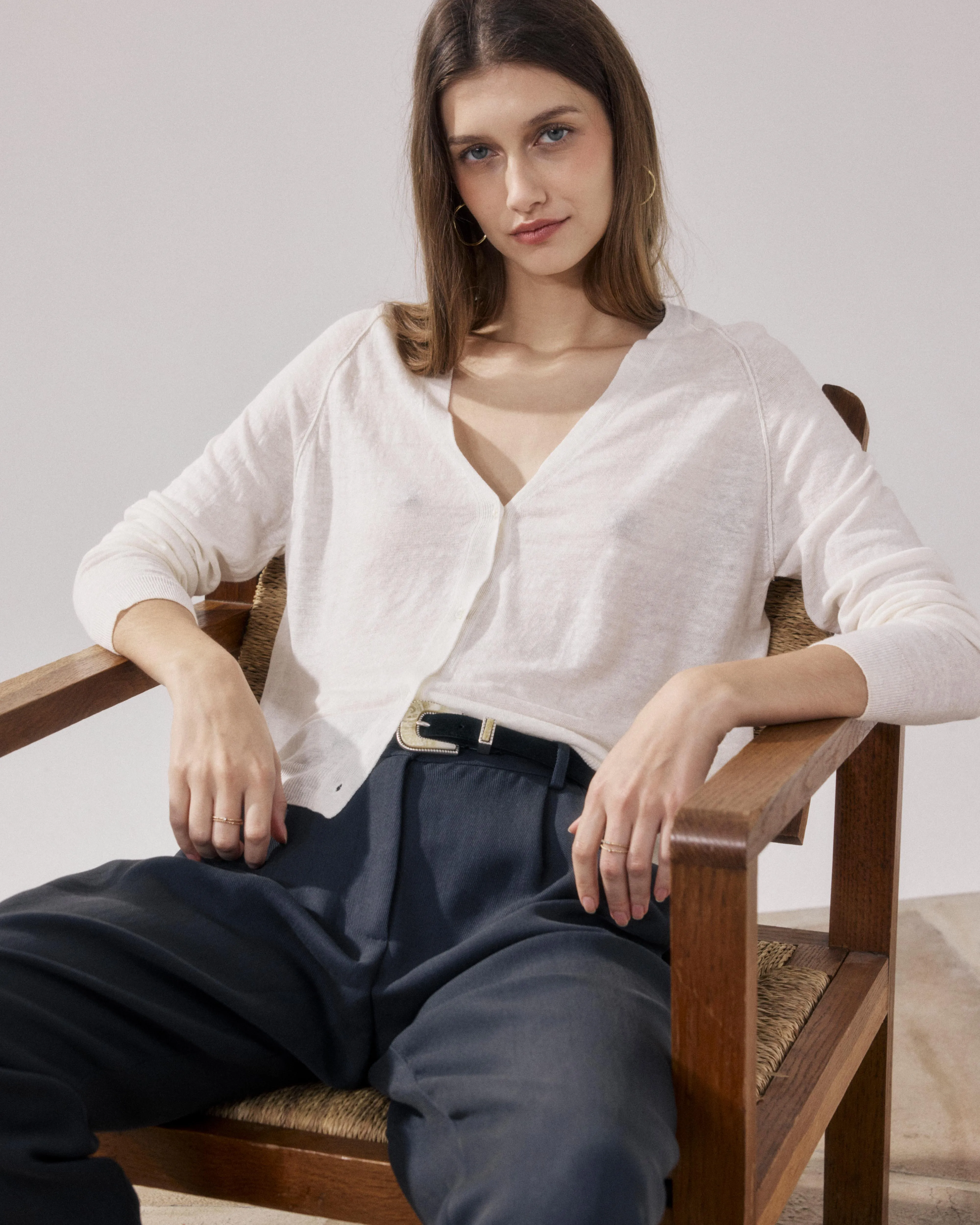 Cardigan Femme en Lin Ecru Moriba sold by Hartford product image thumbnail 4