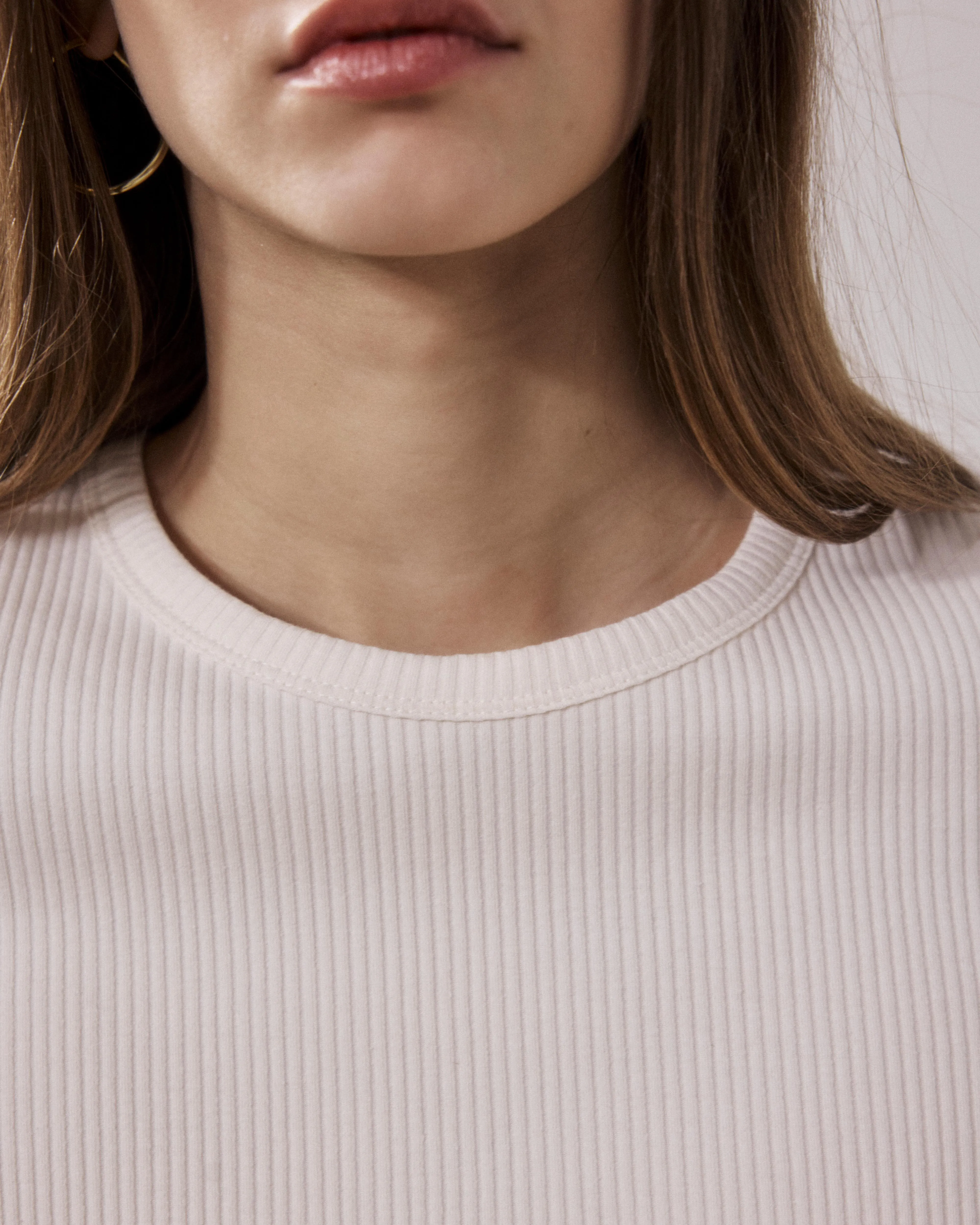 T-Shirt Femme en Coton Côtelé Ecru Tesoel sold by Hartford product image thumbnail 5