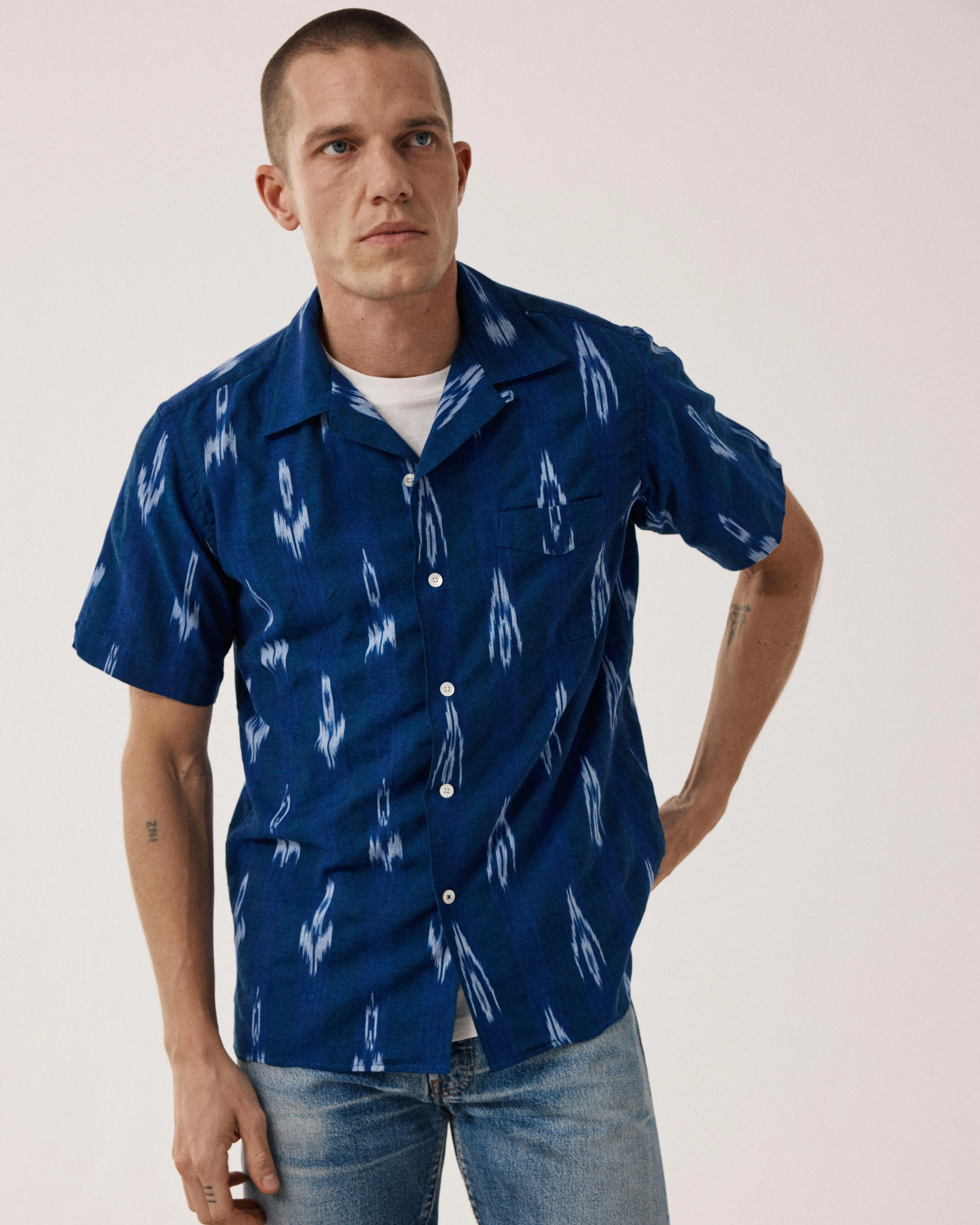 Chemise Homme en coton imprimé Ikat Indigo Palmito sold by Hartford product image thumbnail 5