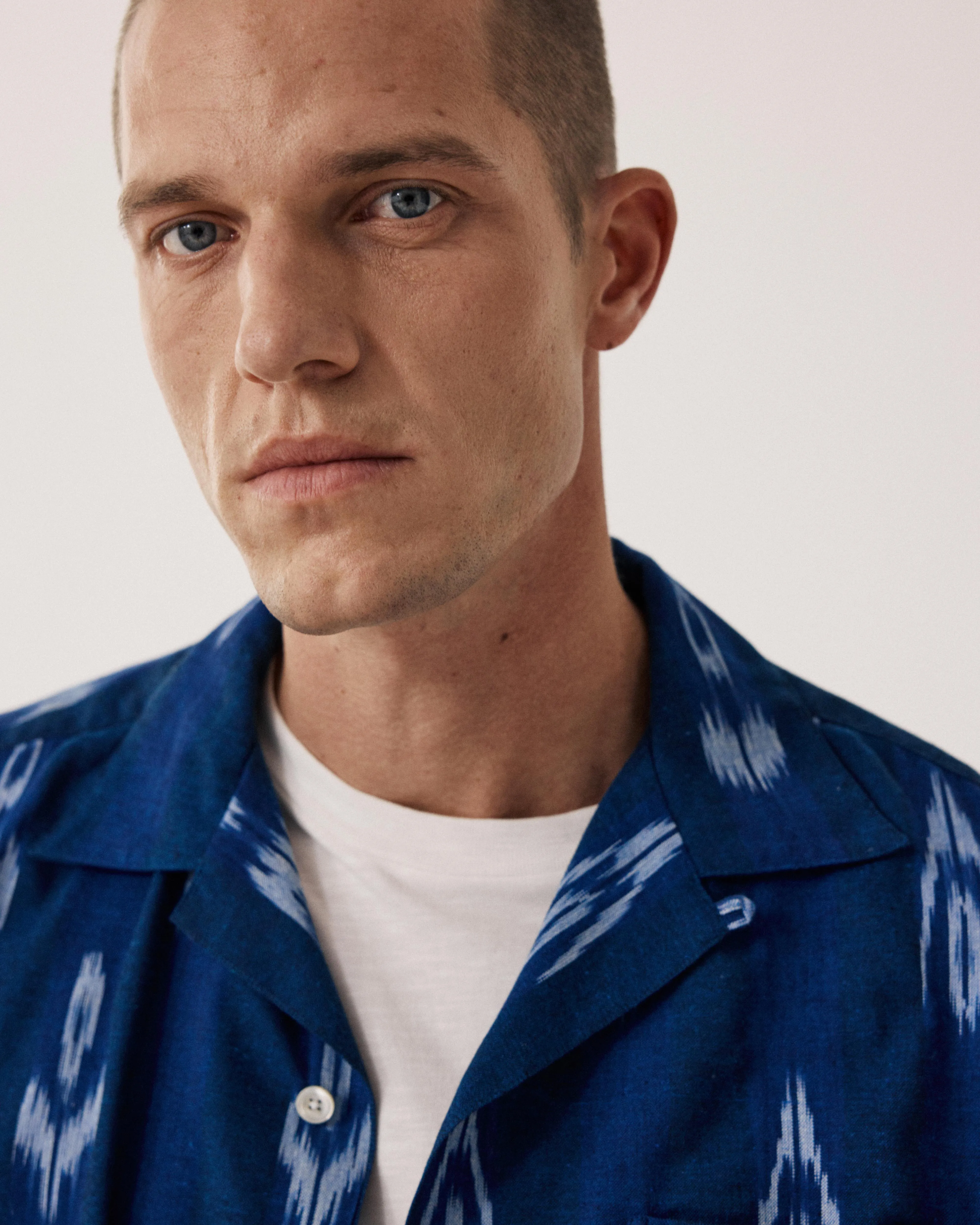 Chemise Homme en coton imprimé Ikat Indigo Palmito sold by Hartford product image thumbnail 4
