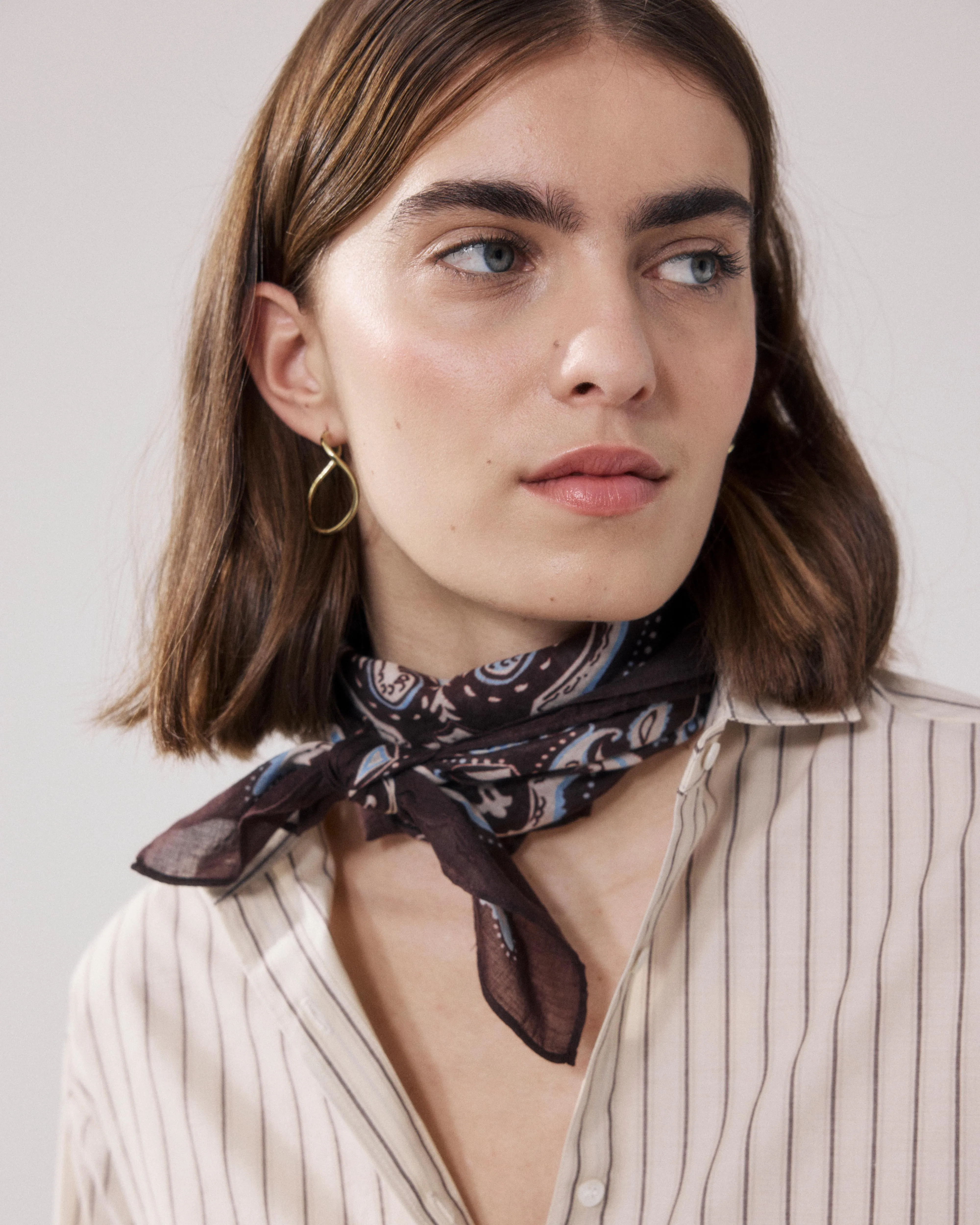 Bandana Femme en Coton Marron Paisley sold by Hartford