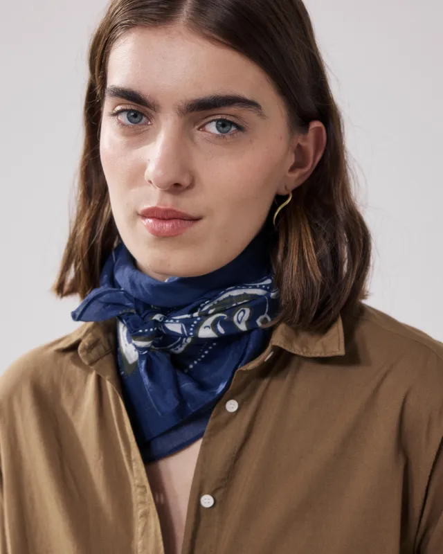 Bandana Femme en Coton Bleu Indigo Paisley made by Hartford