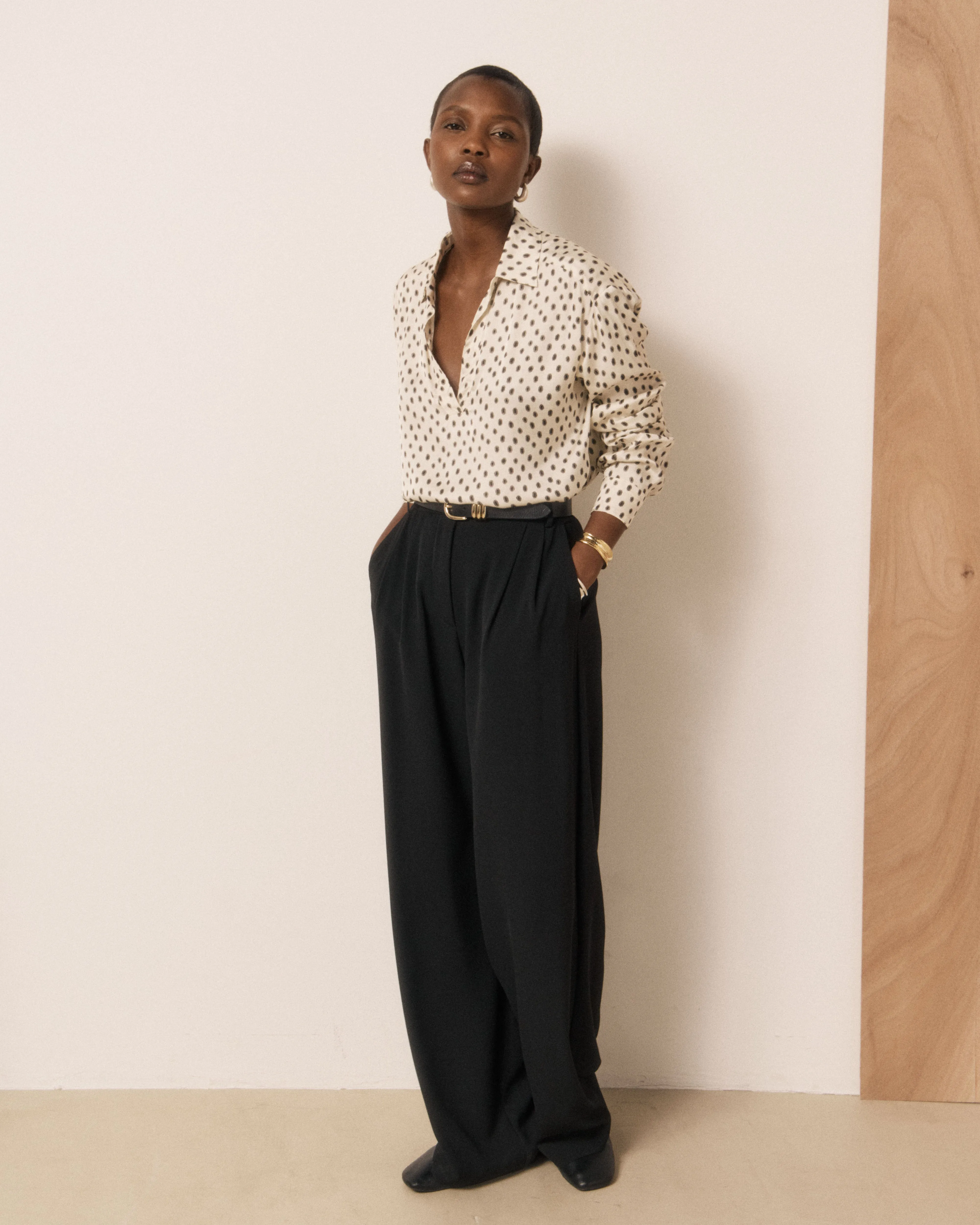 Blouse Femme en Viscose à Pois Blanc & Noir Chorus sold by Hartford product image thumbnail 4