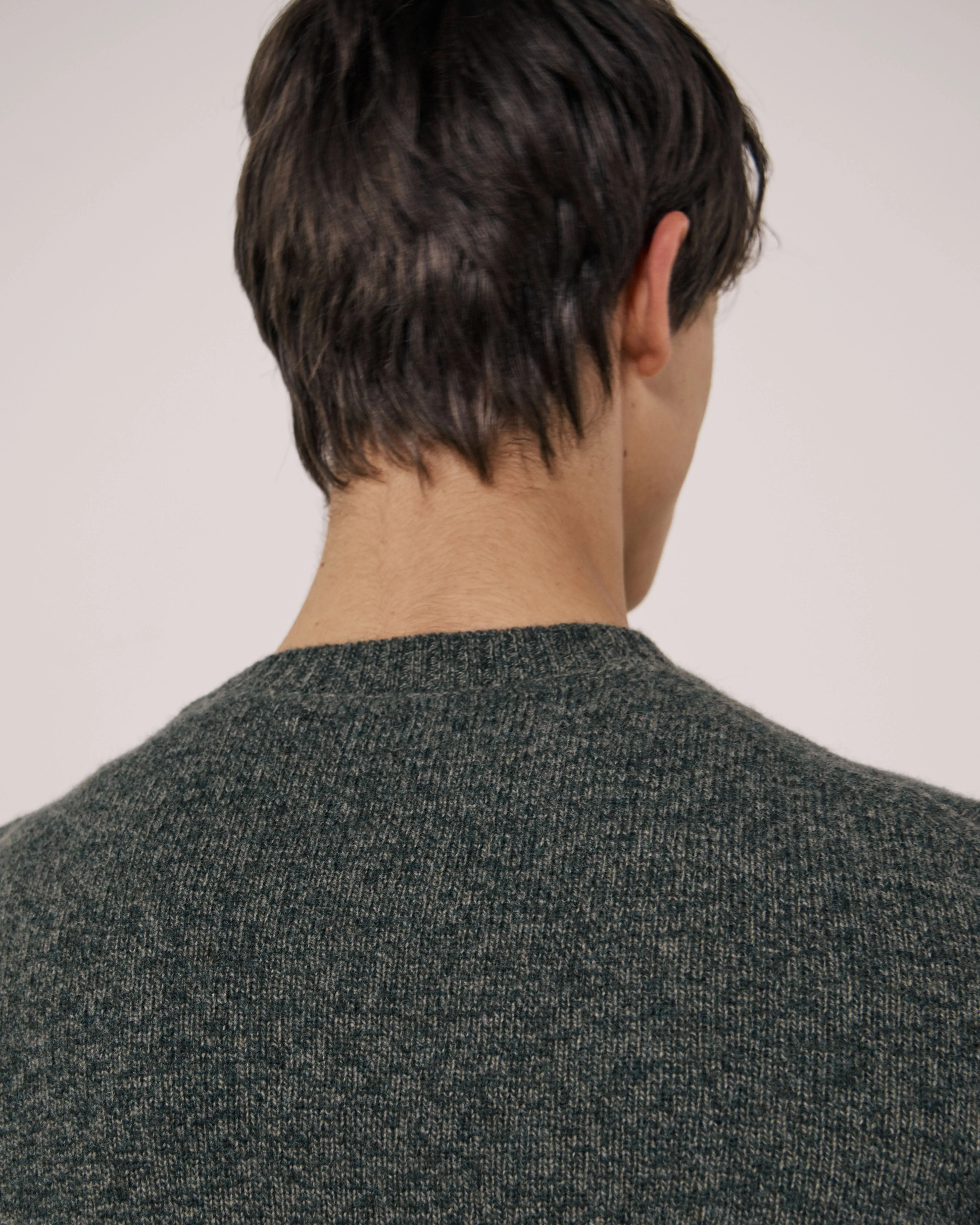 Pull Homme en Laine Mérinos Extrafine Vert Camo Seamless Crew sold by Hartford product image thumbnail 4