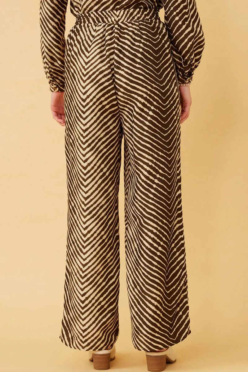 Womens Animal Print Pleated Detail Wide Leg Pants sold by Hayden product image thumbnail 4