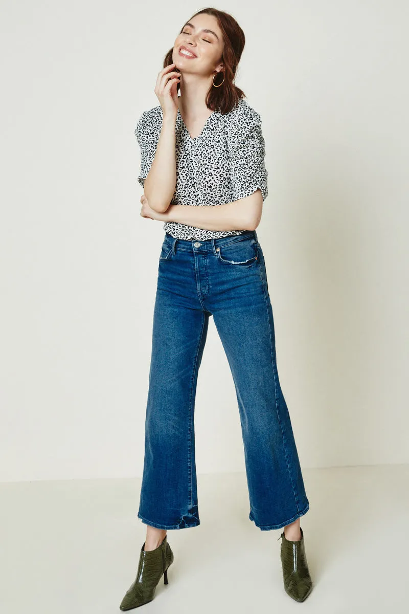 Womens Leopard Short Sleeve Runched V-Neck Tee sold by Hayden product image thumbnail 4