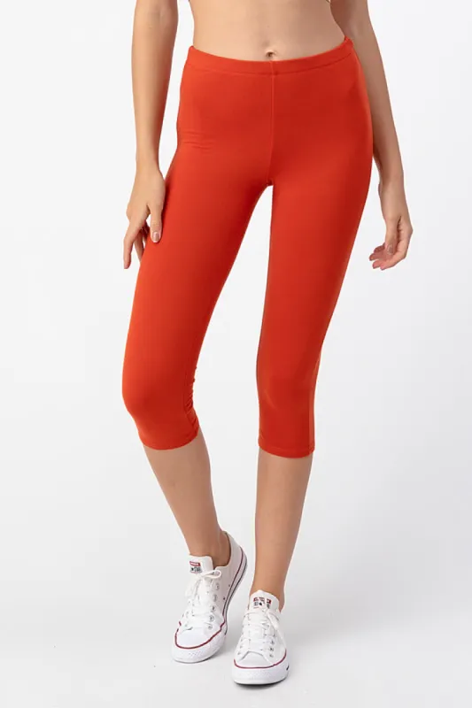 DOUBLE LAYERED CAPRI SHORTS sold by Heart & Hips