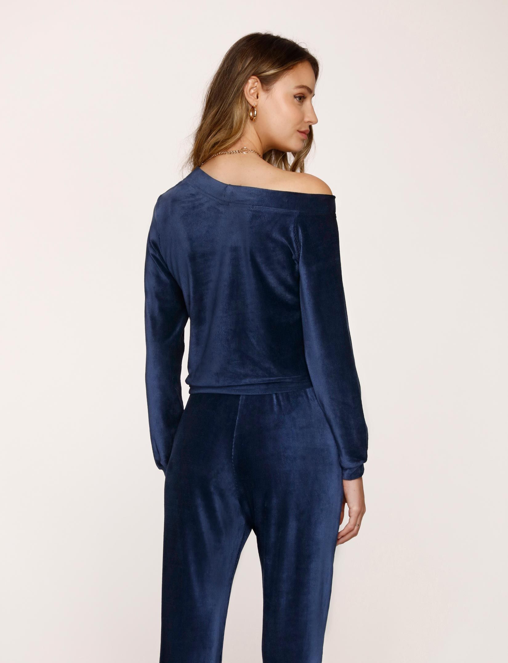 Arielle Sweatshirt sold by Heartloom product image thumbnail 4