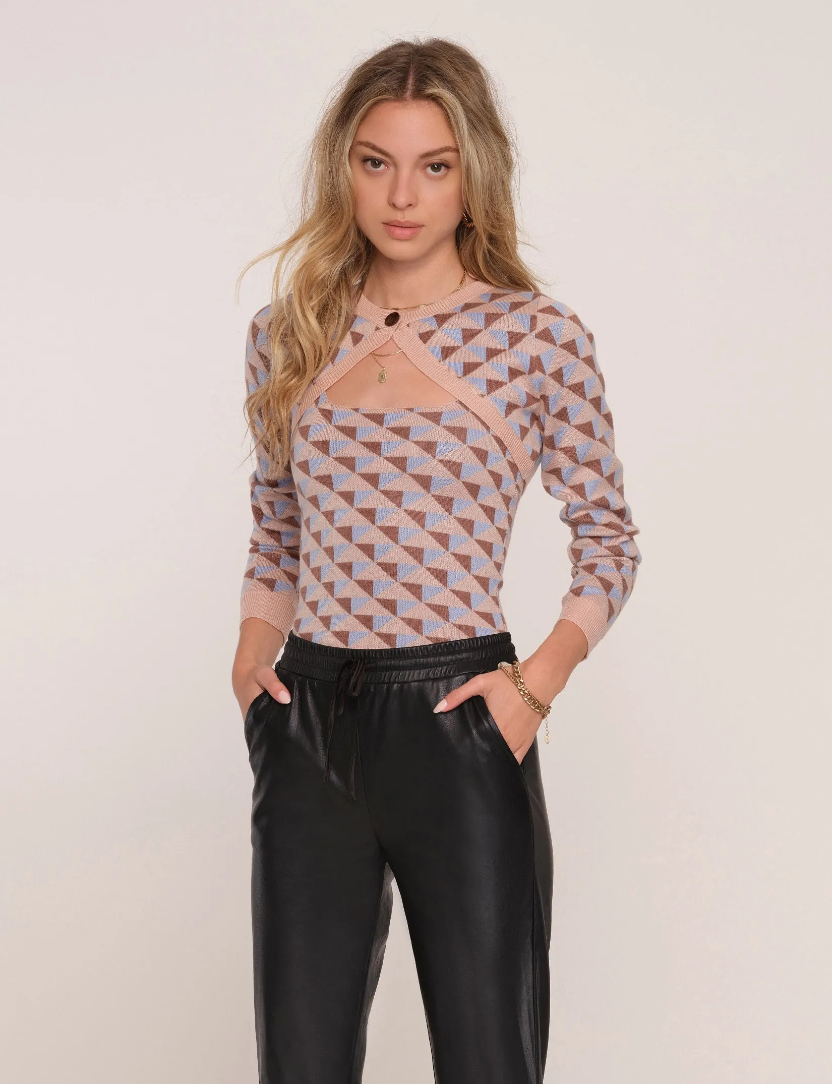 Cruz Jogger sold by Heartloom product image thumbnail 3