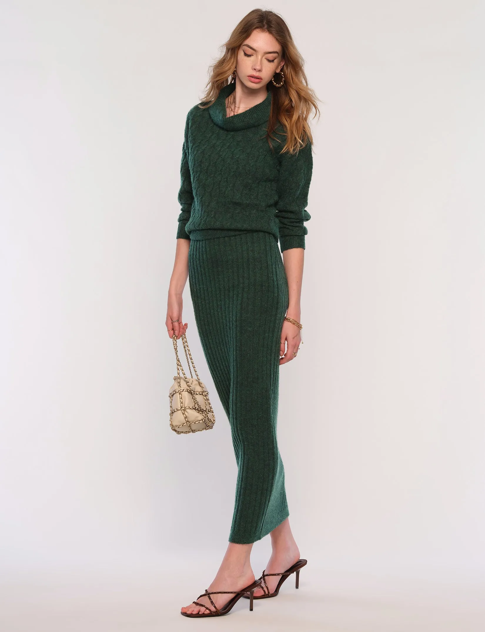 oliviera set sold by Heartloom product image thumbnail 3