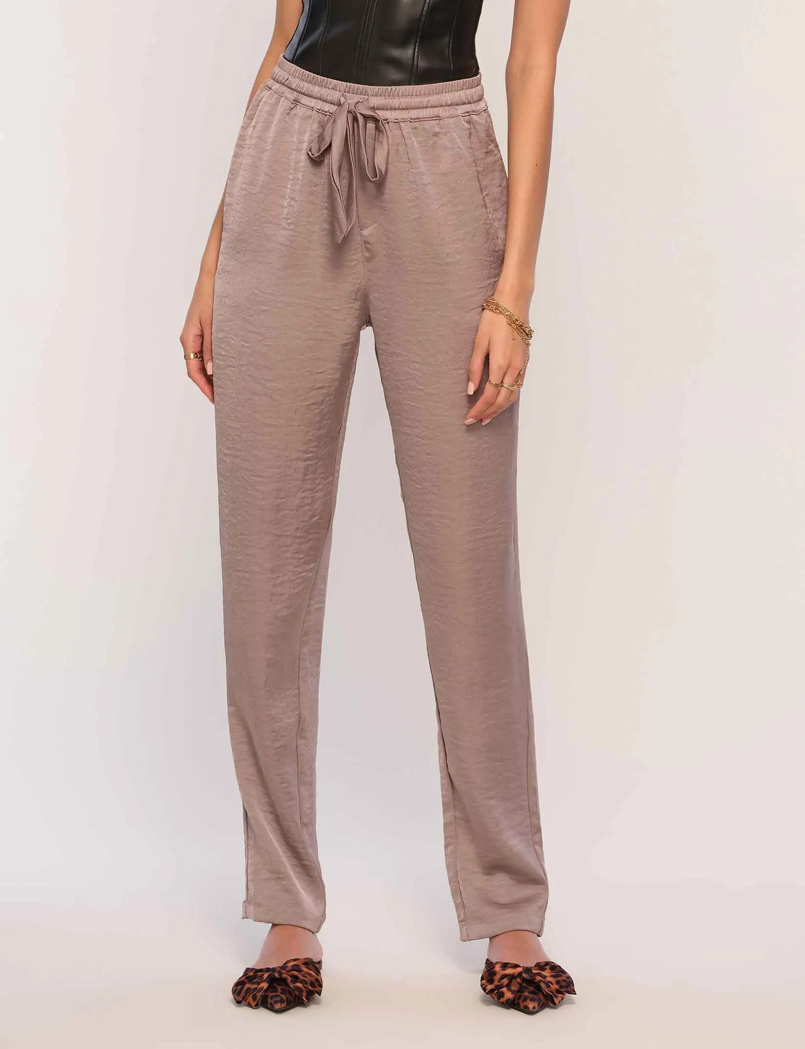 morgan pant sold by Heartloom product image thumbnail 2