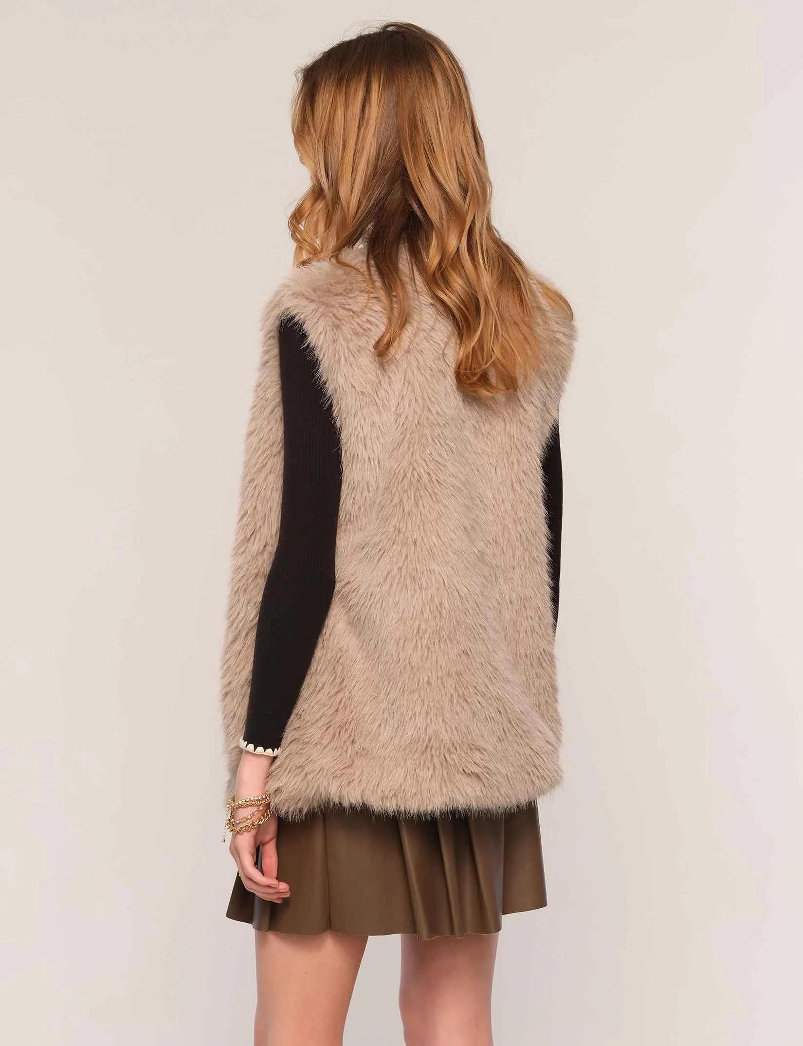 verina vest sold by Heartloom product image thumbnail 3