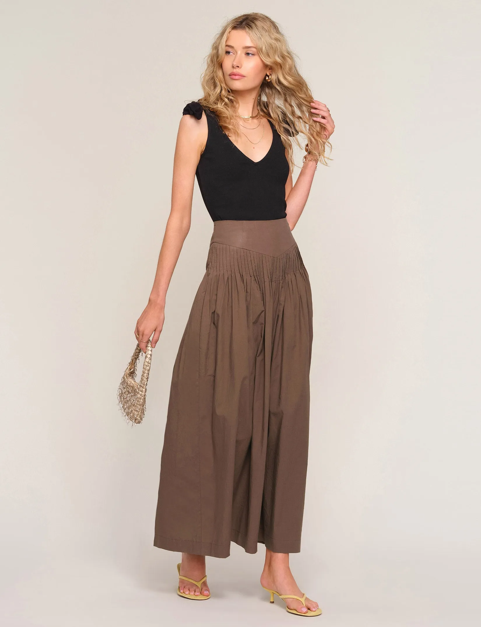 marlowe skirt sold by Heartloom product image thumbnail 3