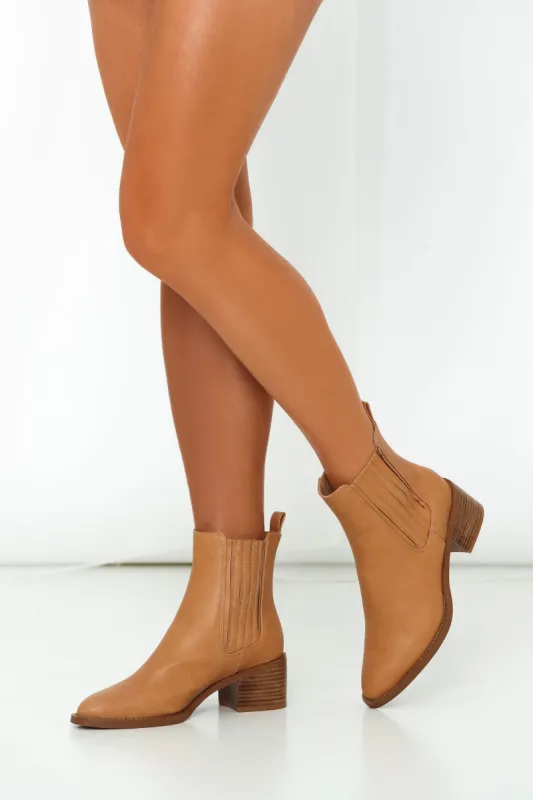 BILLINI Eamon Boots Camel sold by Hello Molly