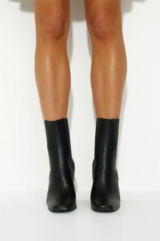 BILLINI Allura Boot Black sold by Hello Molly
