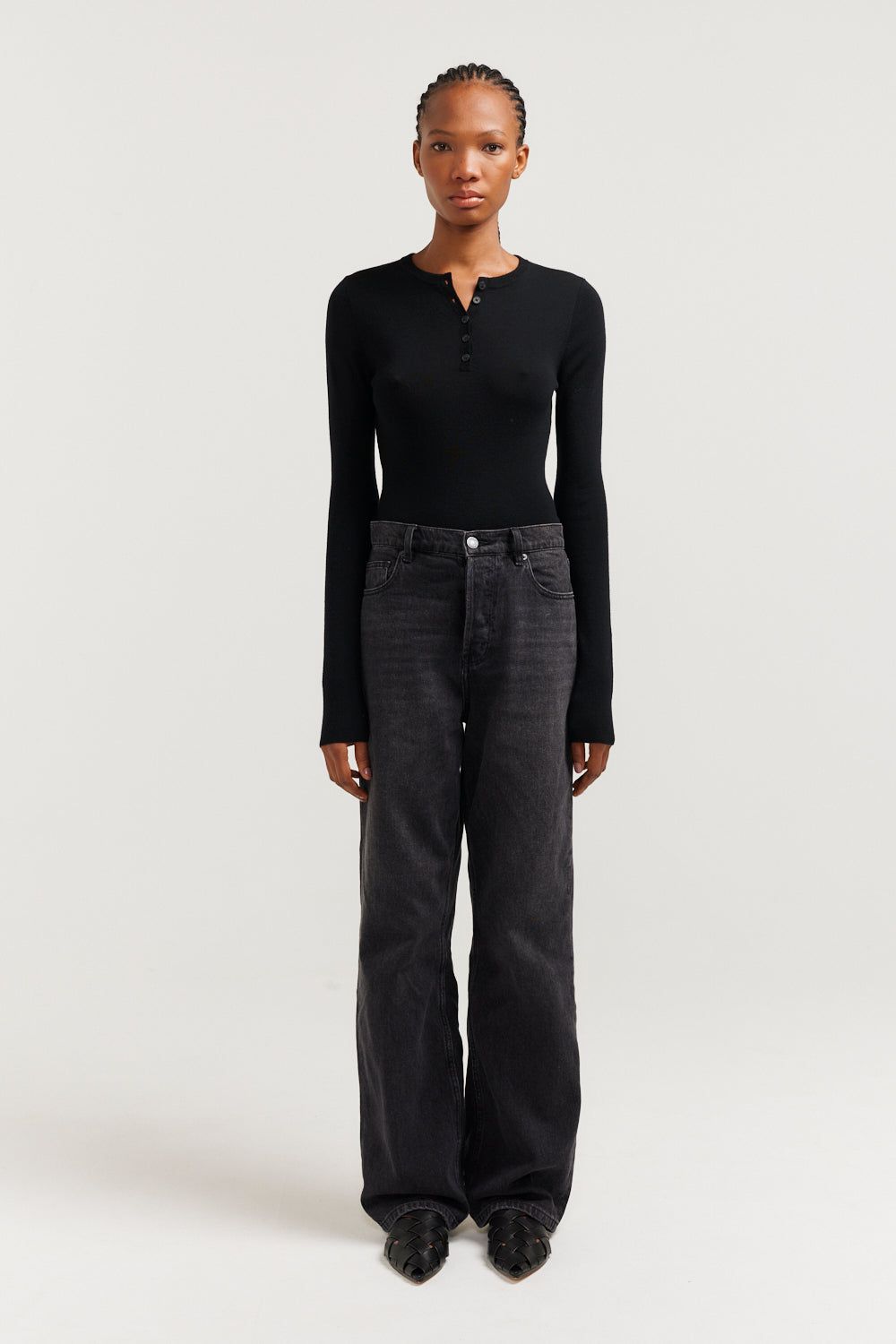 Paxe Henley sold by Henne