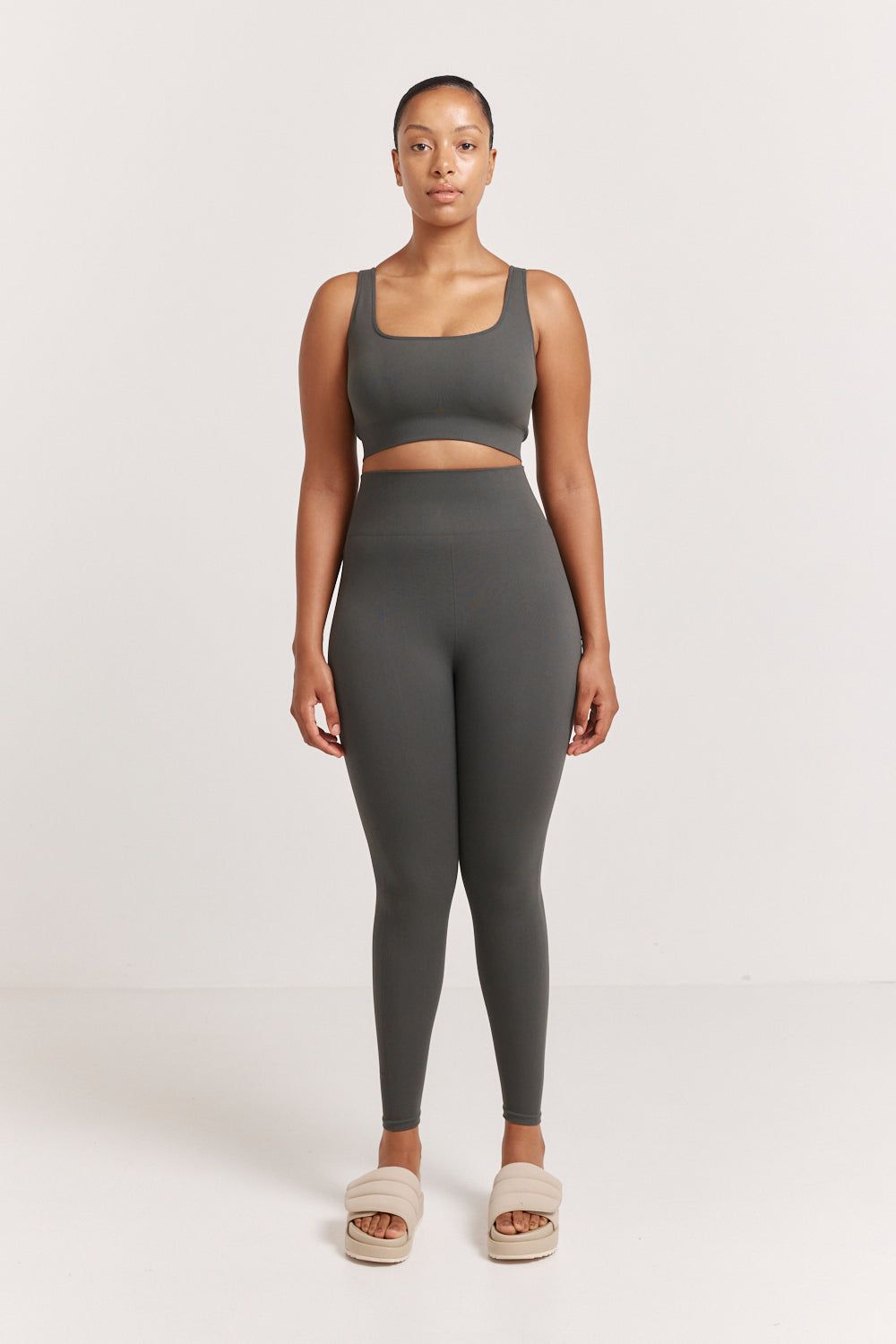 Sara Seamless Legging sold by Henne product image thumbnail 4