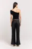 Gerardo Pant sold by Henne