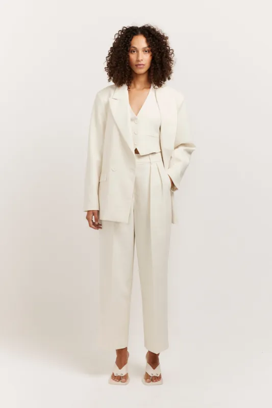 Ari Blazer sold by Henne