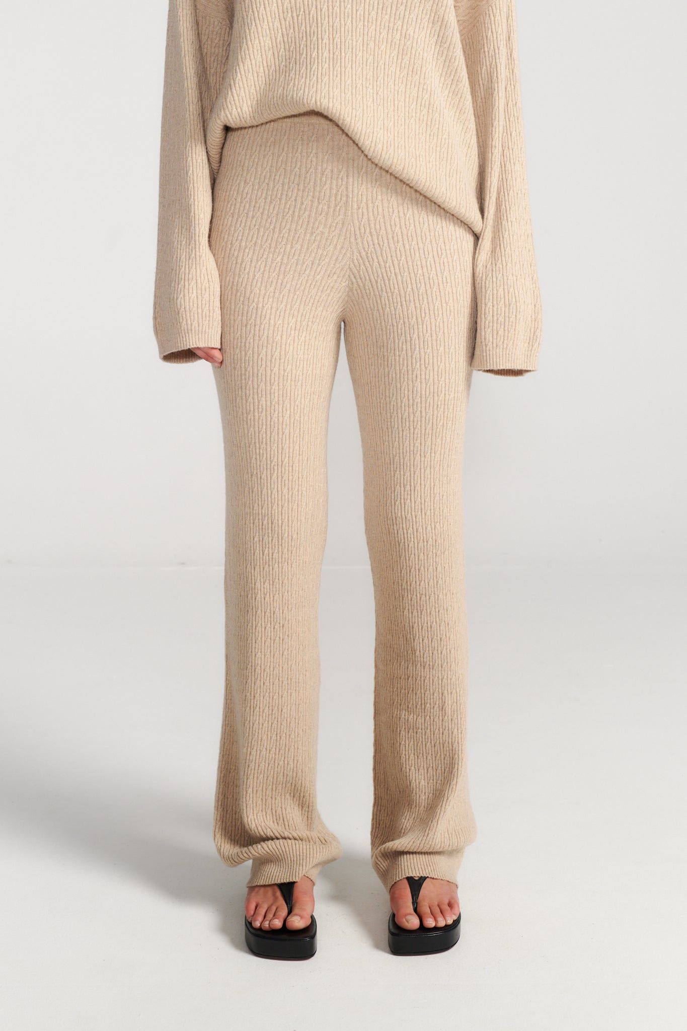 Sten Pant sold by Henne product image thumbnail 2